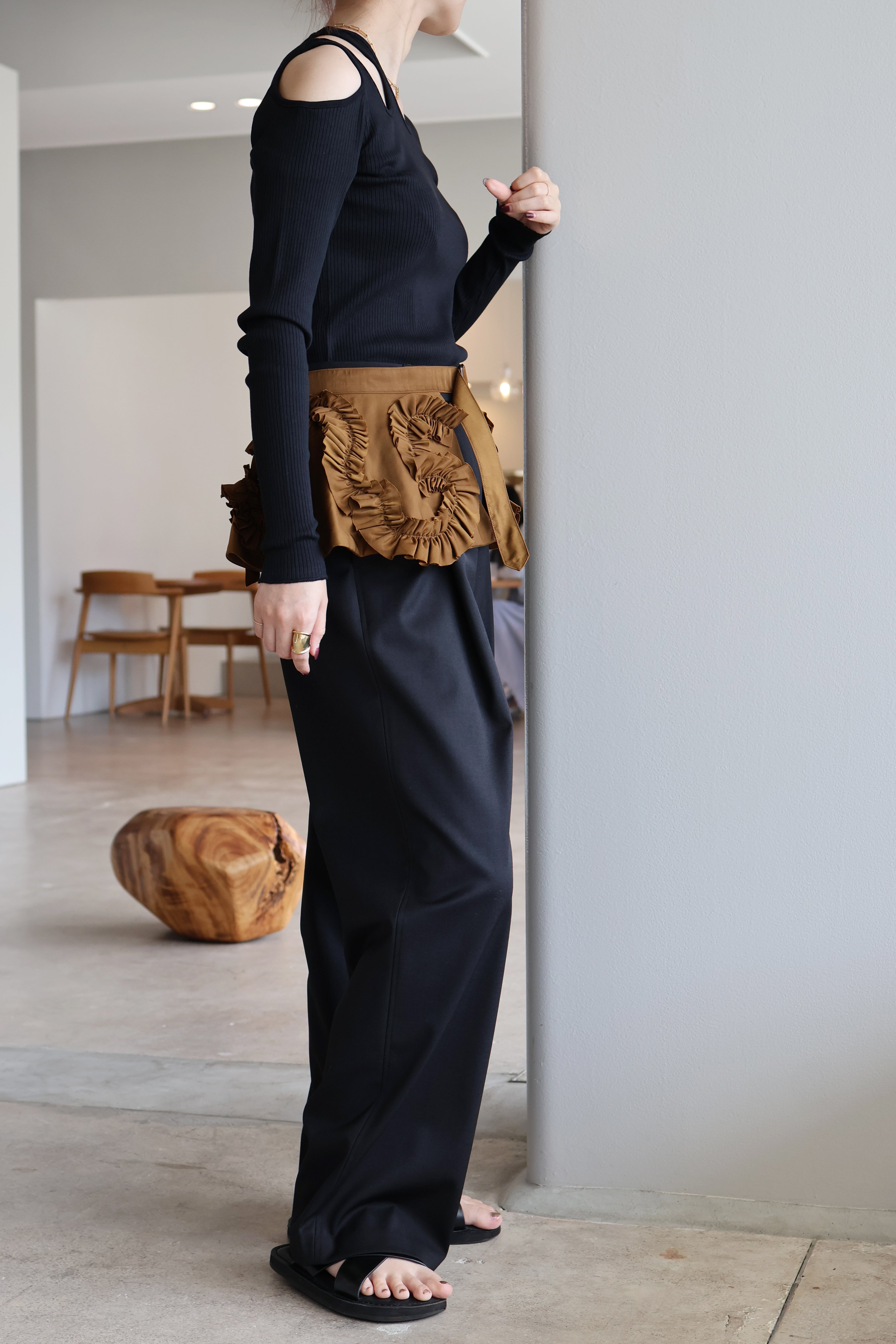 HAKUJI "Organic cotton shoulder hole LS" (black)