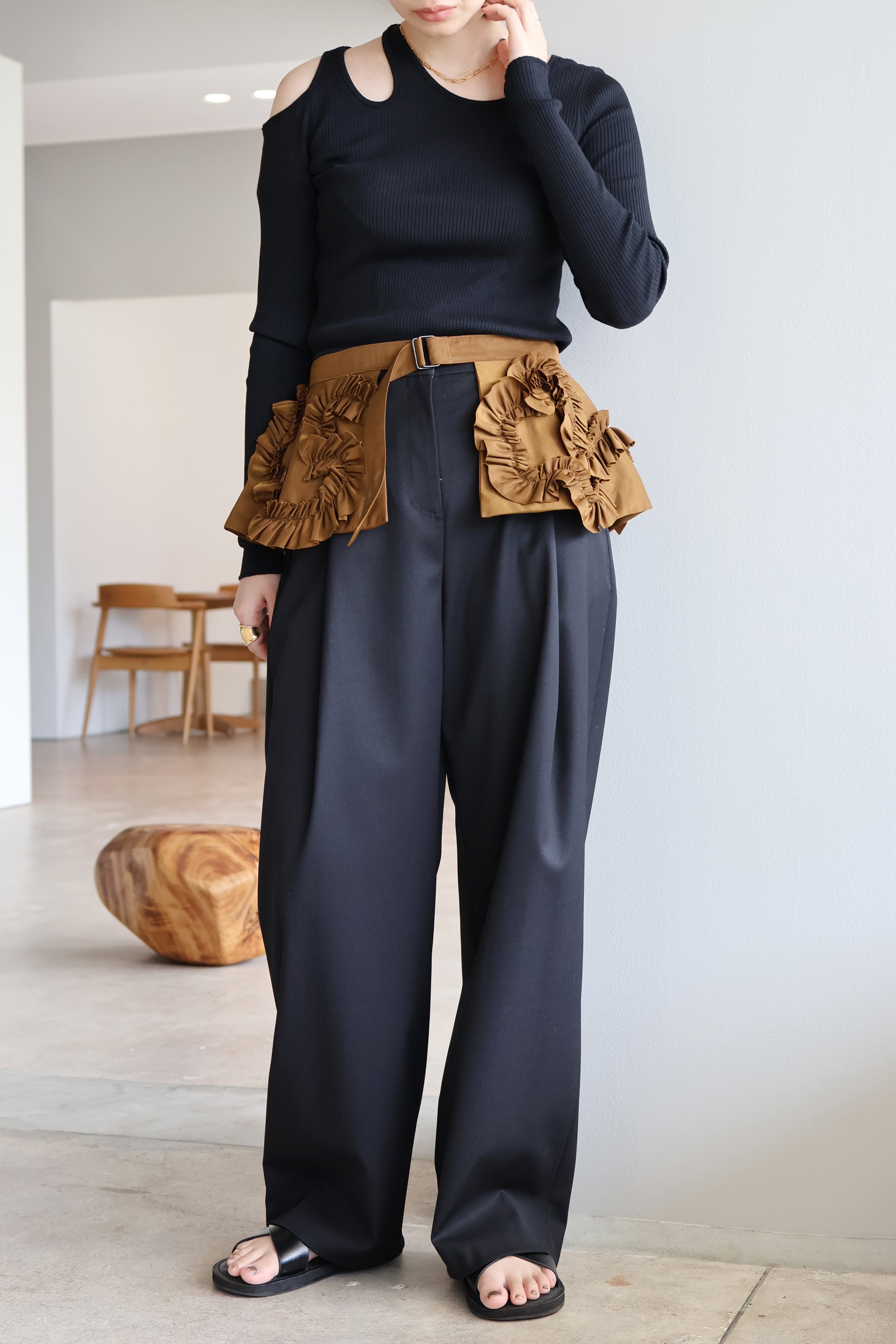 HAKUJI "Organic cotton shoulder hole LS" (black)
