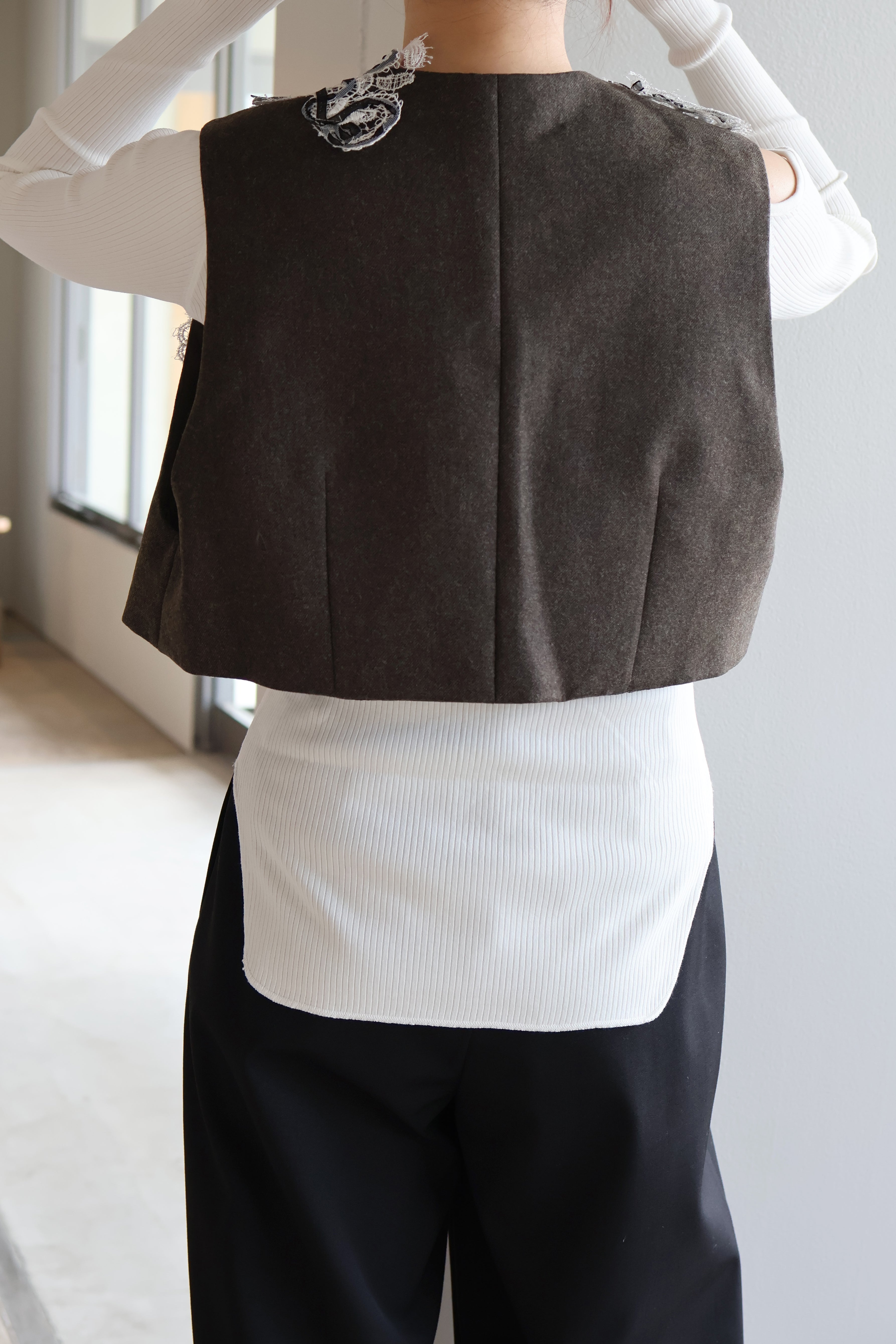 MARGE "wool lace-trimmed short gilet" (khaki)