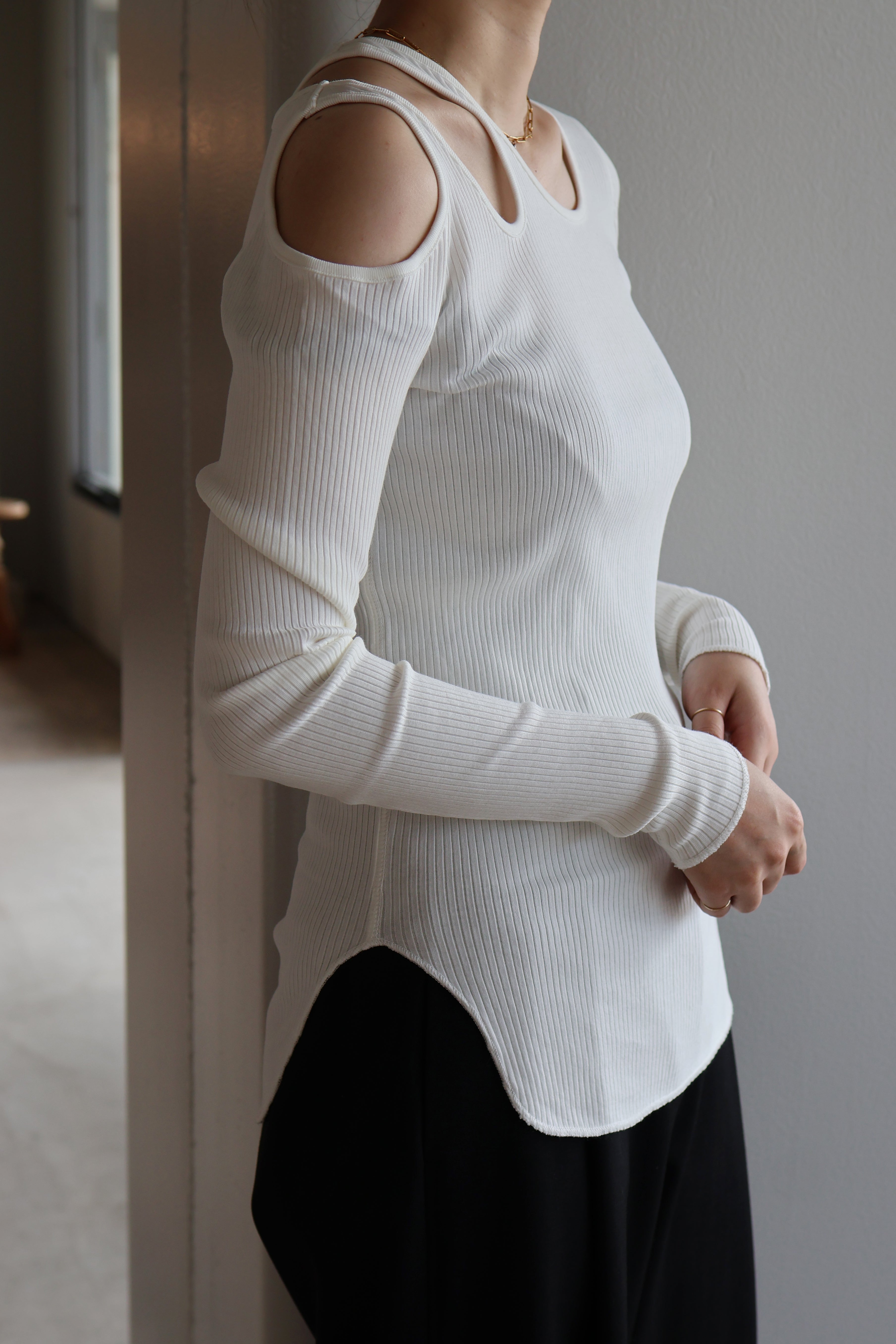 HAKUJI "Organic cotton shoulder hole LS" (white)