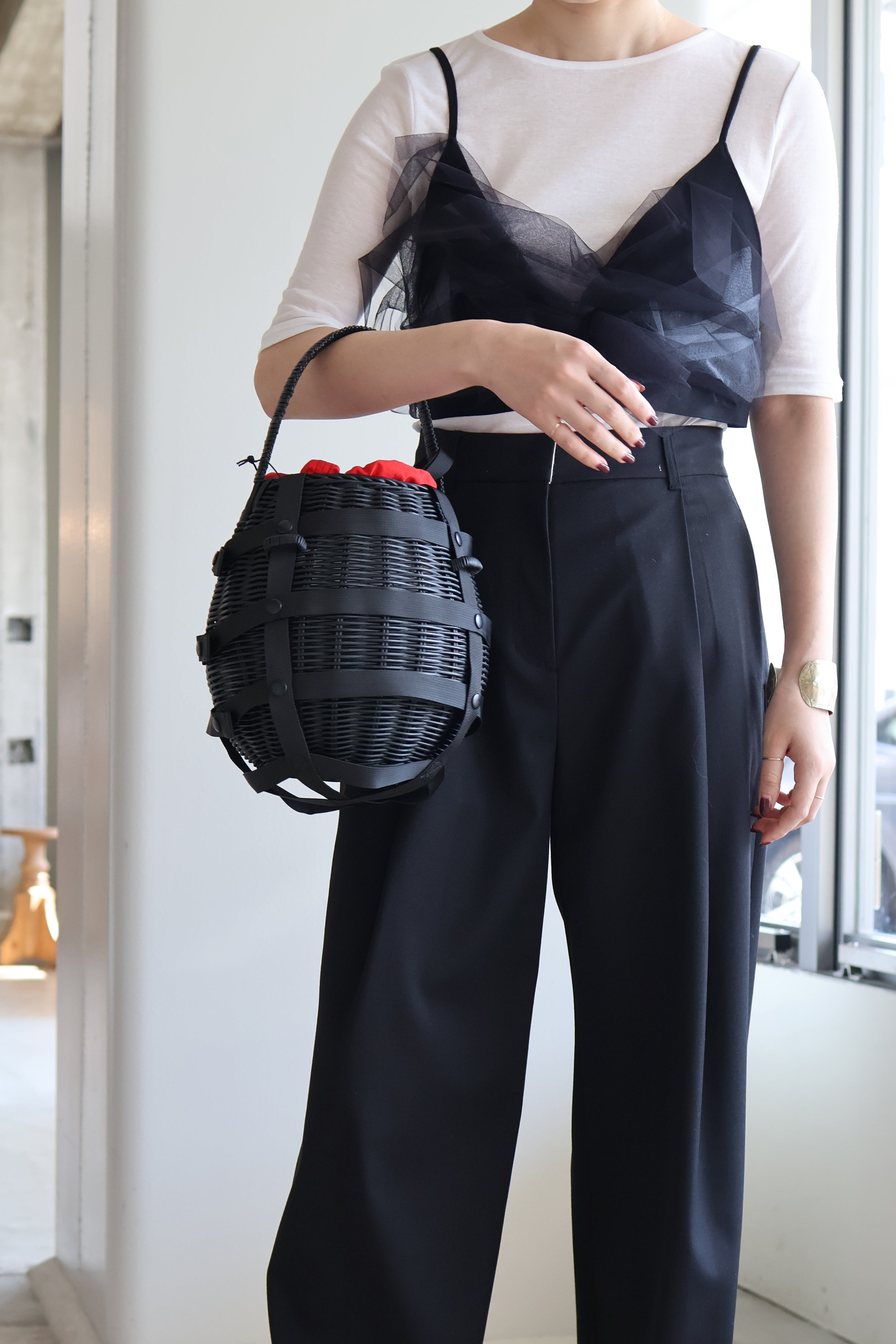 JUN MIKAMI "bomber basket bag" (black)