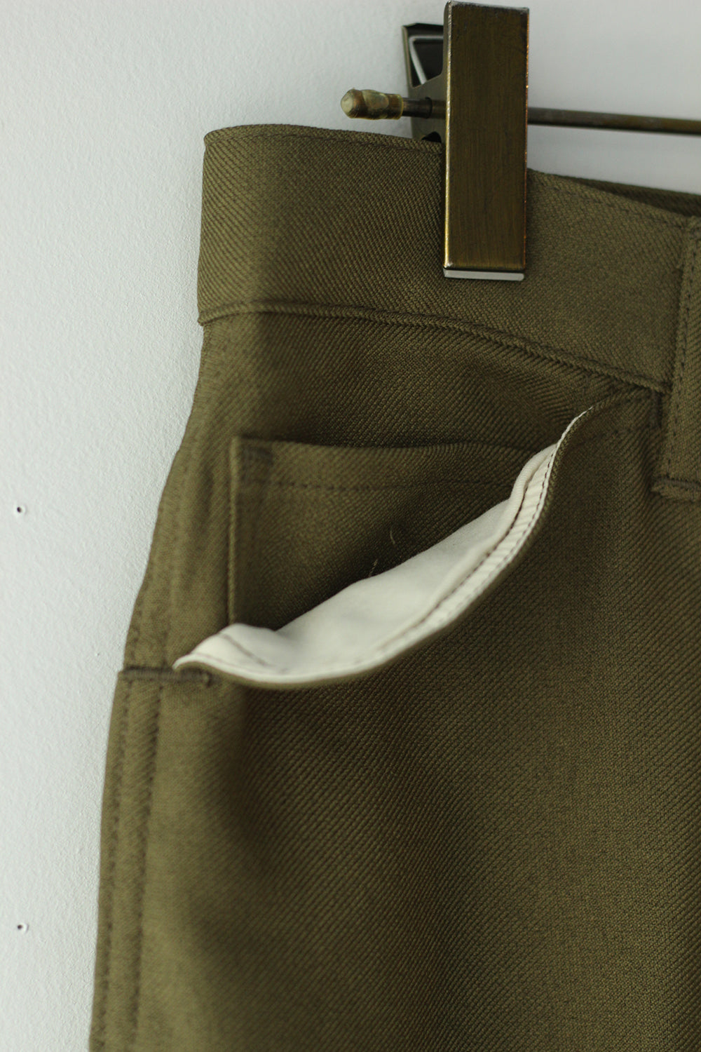 Needles "Boot-Cut Jean - Poly Twill" (olive)