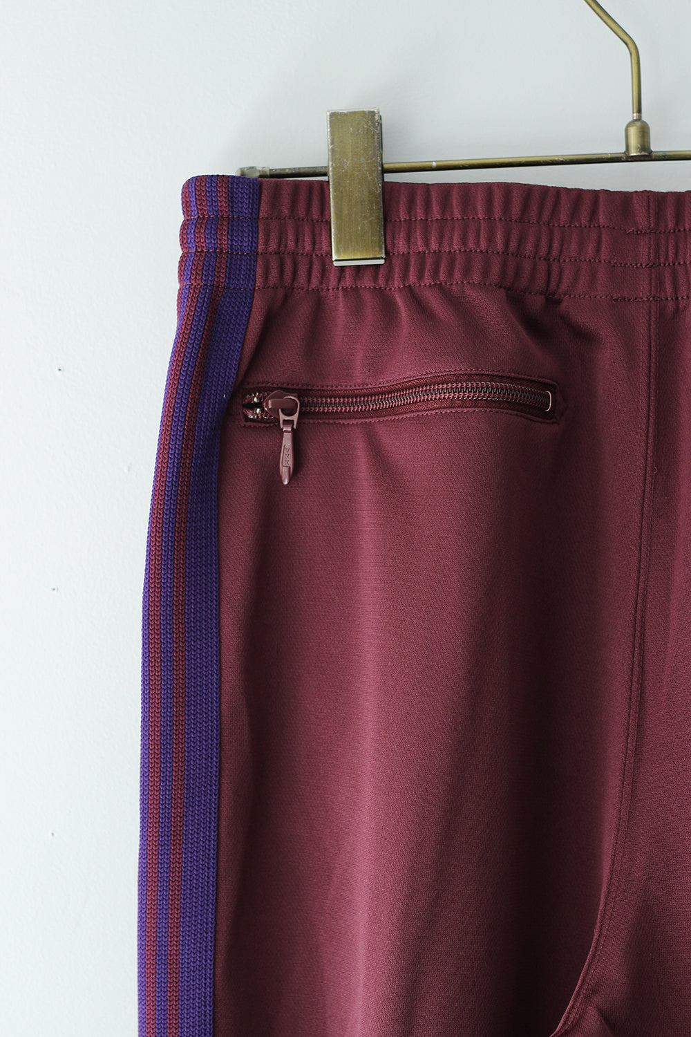 Needles "Track Pant - Poly smooth" (wine)