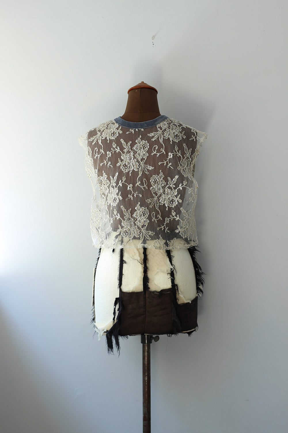 MARGE "Lace short gillet" (white)