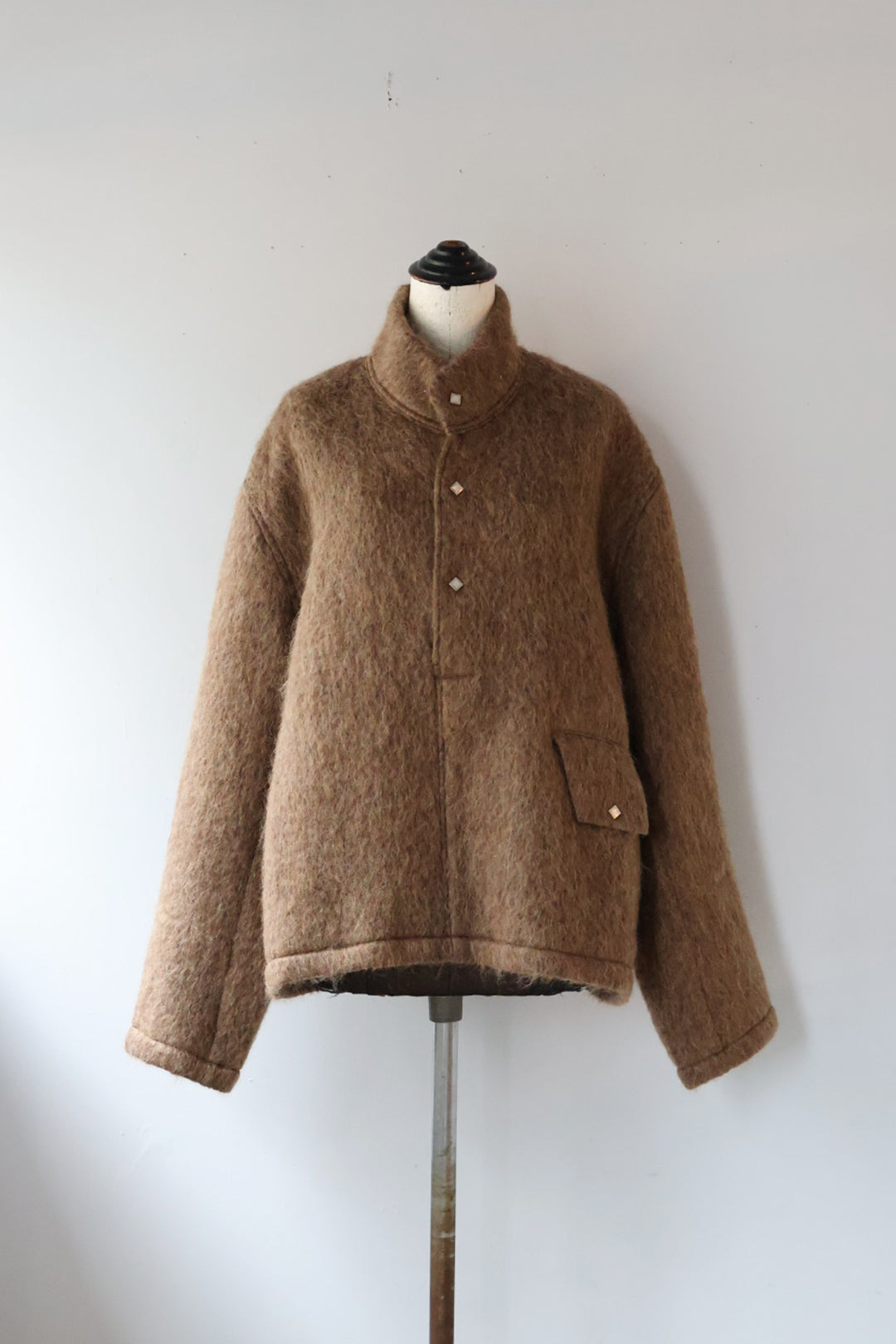 TANAKA "pullover shaggy top" (brown)