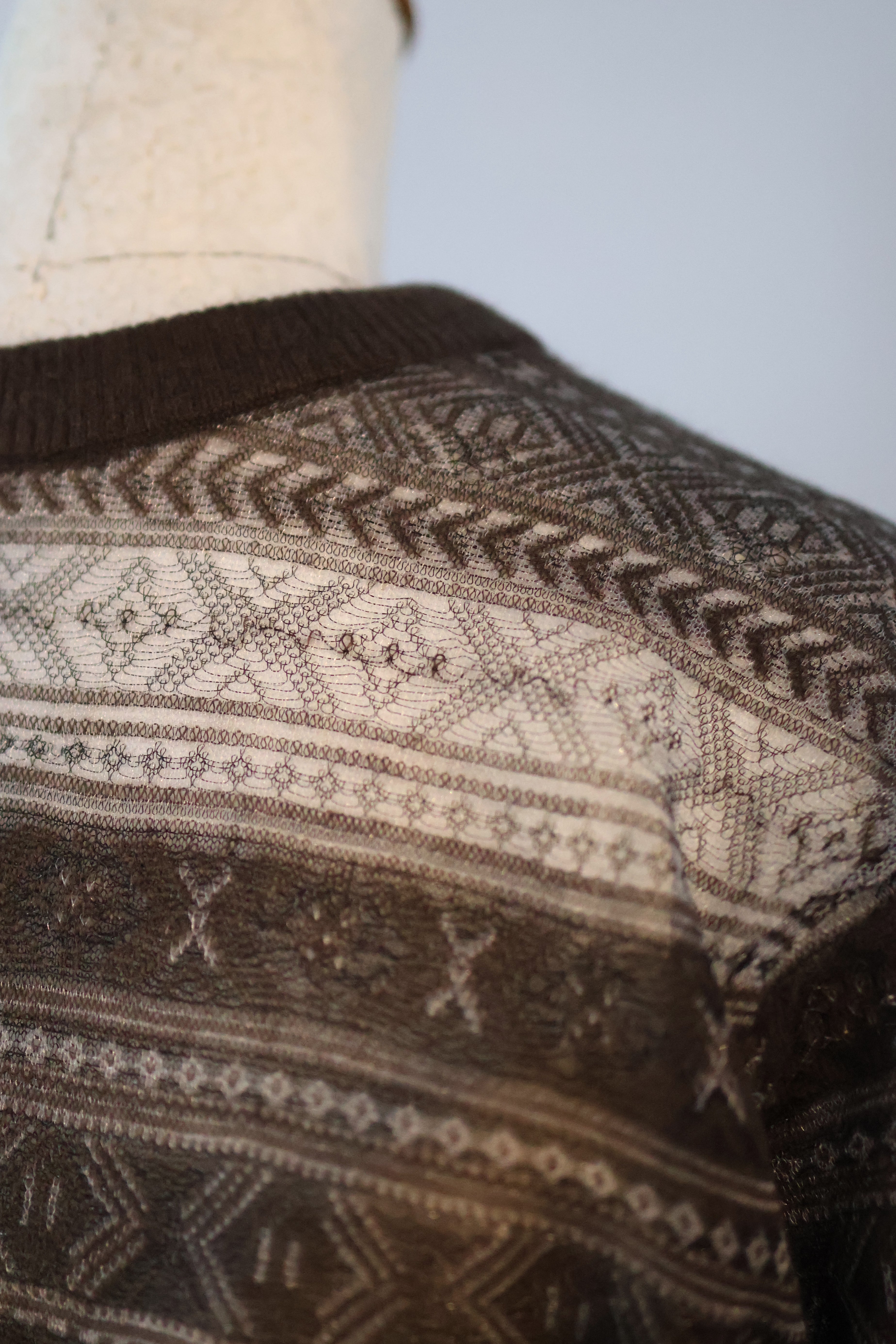 JUN MIKAMI "Fair Isle cardigan" (brown)