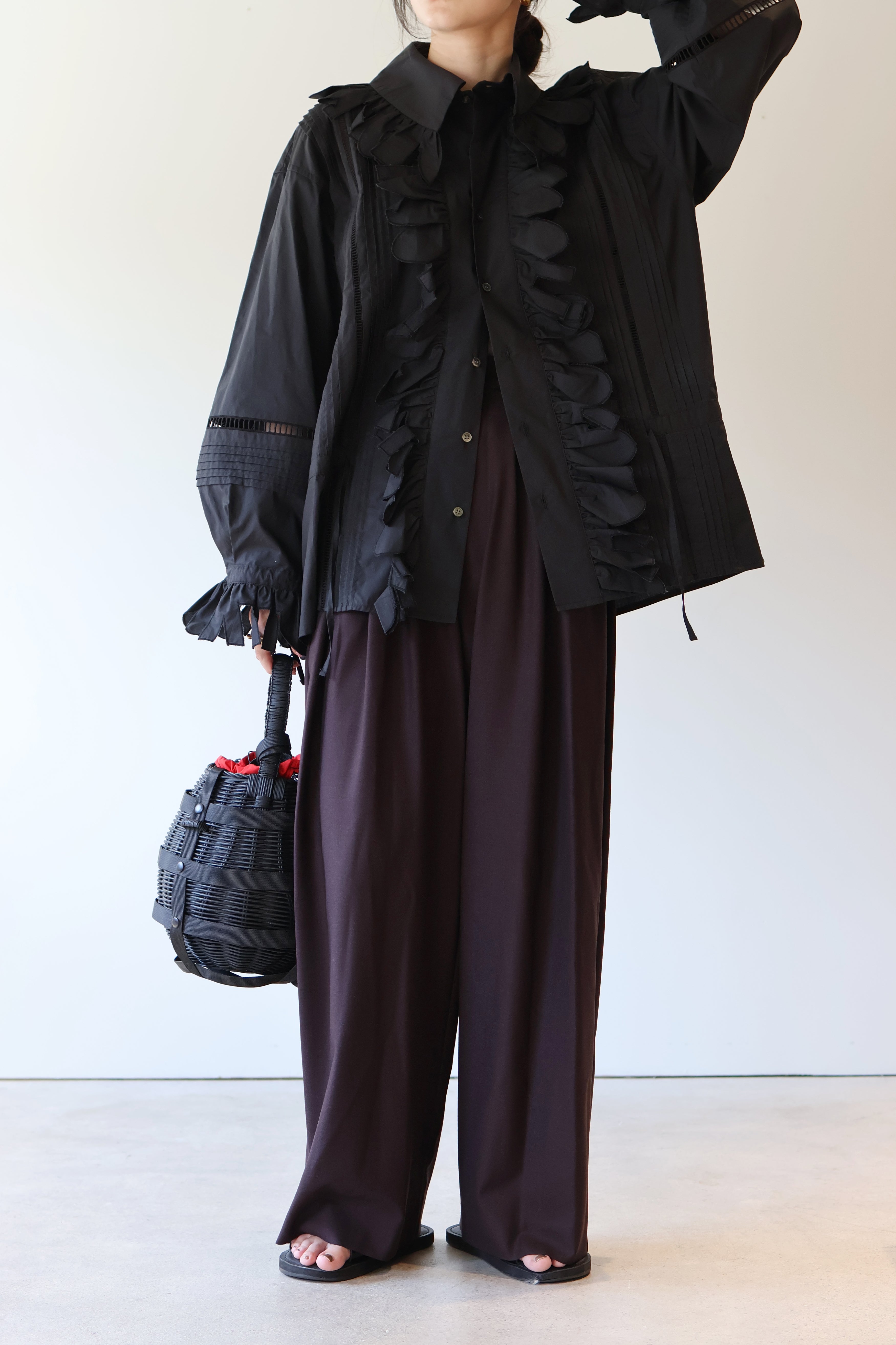 JUN MIKAMI "bomber basket bag" (black)