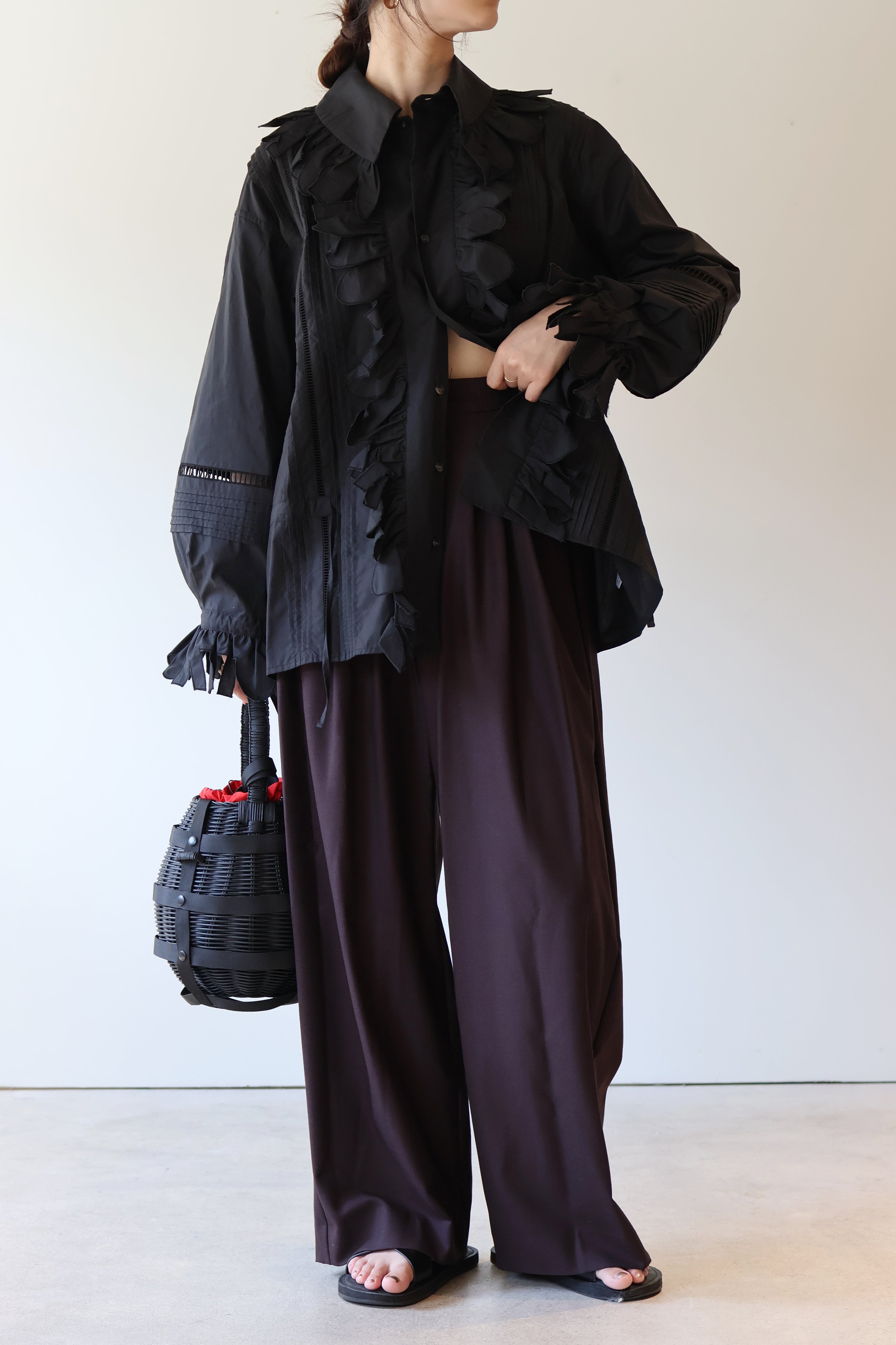 JUN MIKAMI "bomber basket bag" (black)