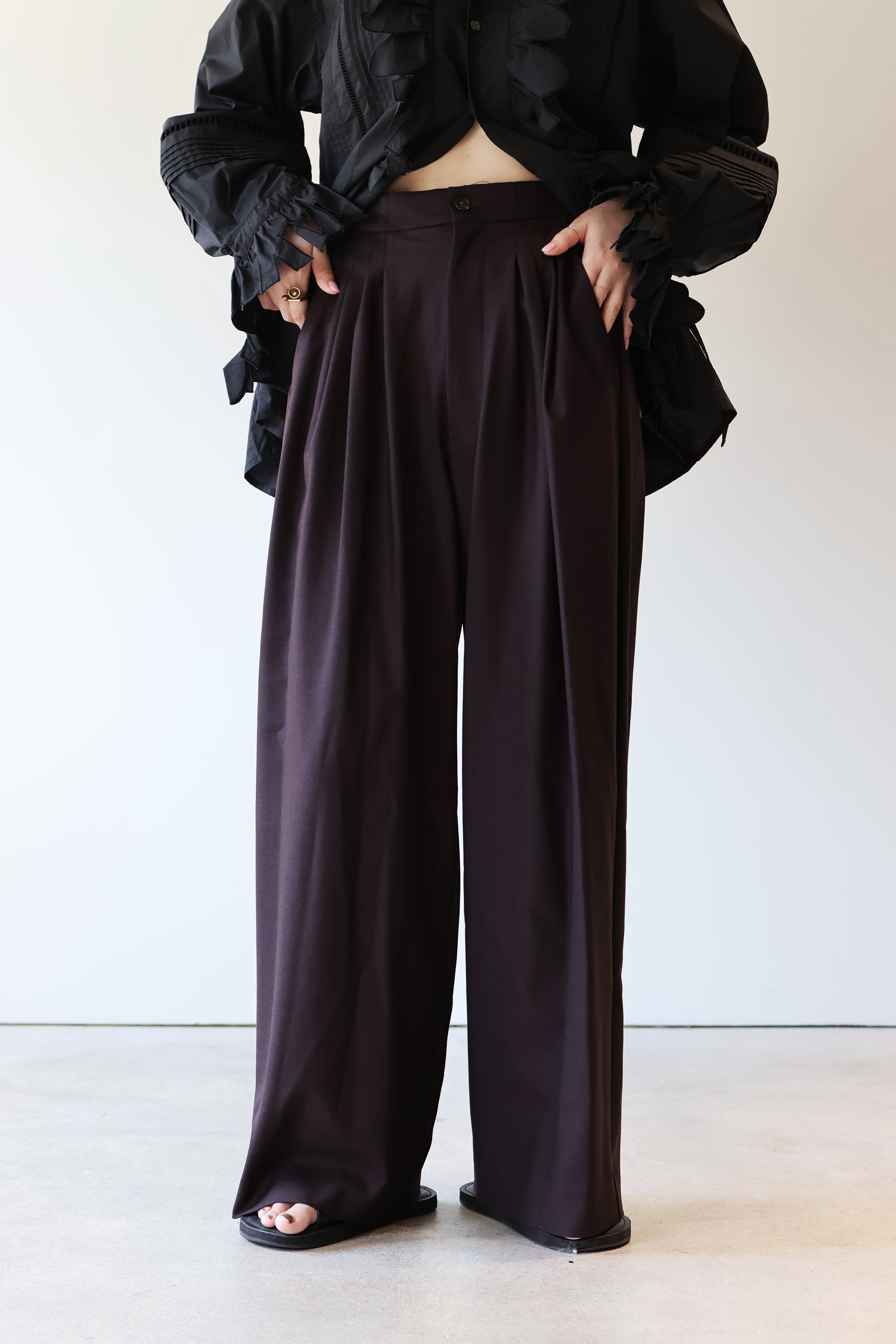 VILLD "wool tuck pants" (brown)