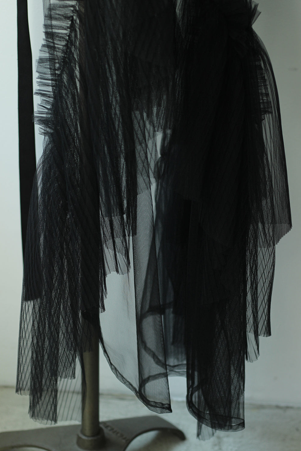 MARGE "Pleated tulle wrap skirt" (black)