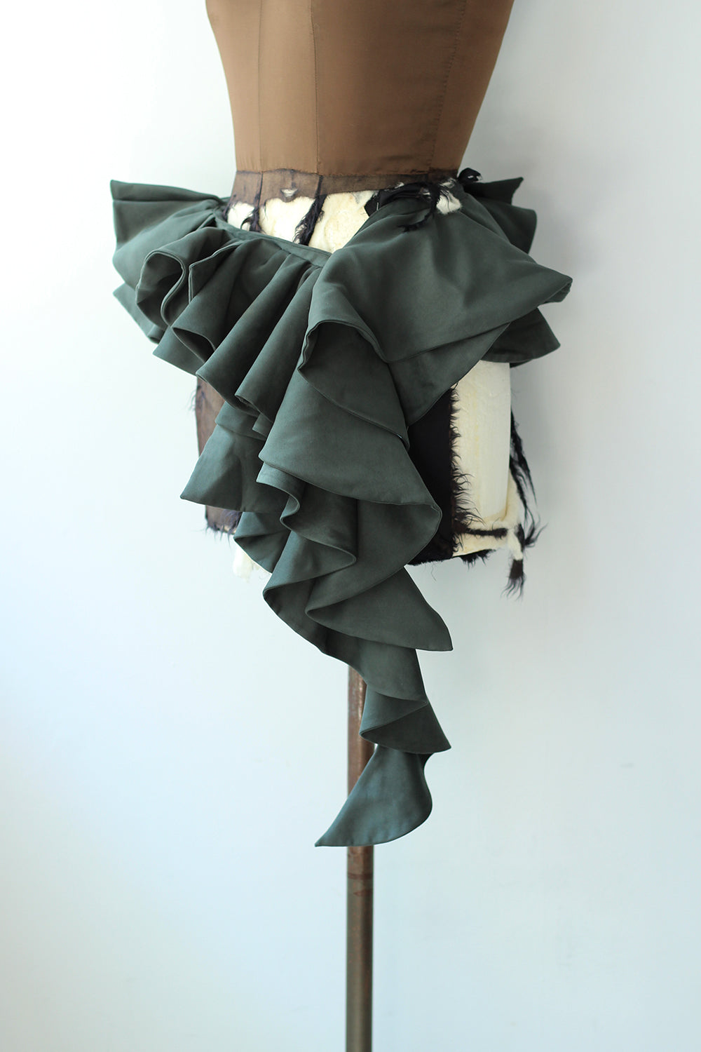 MARGE "Ruffle scarf" (dark green)