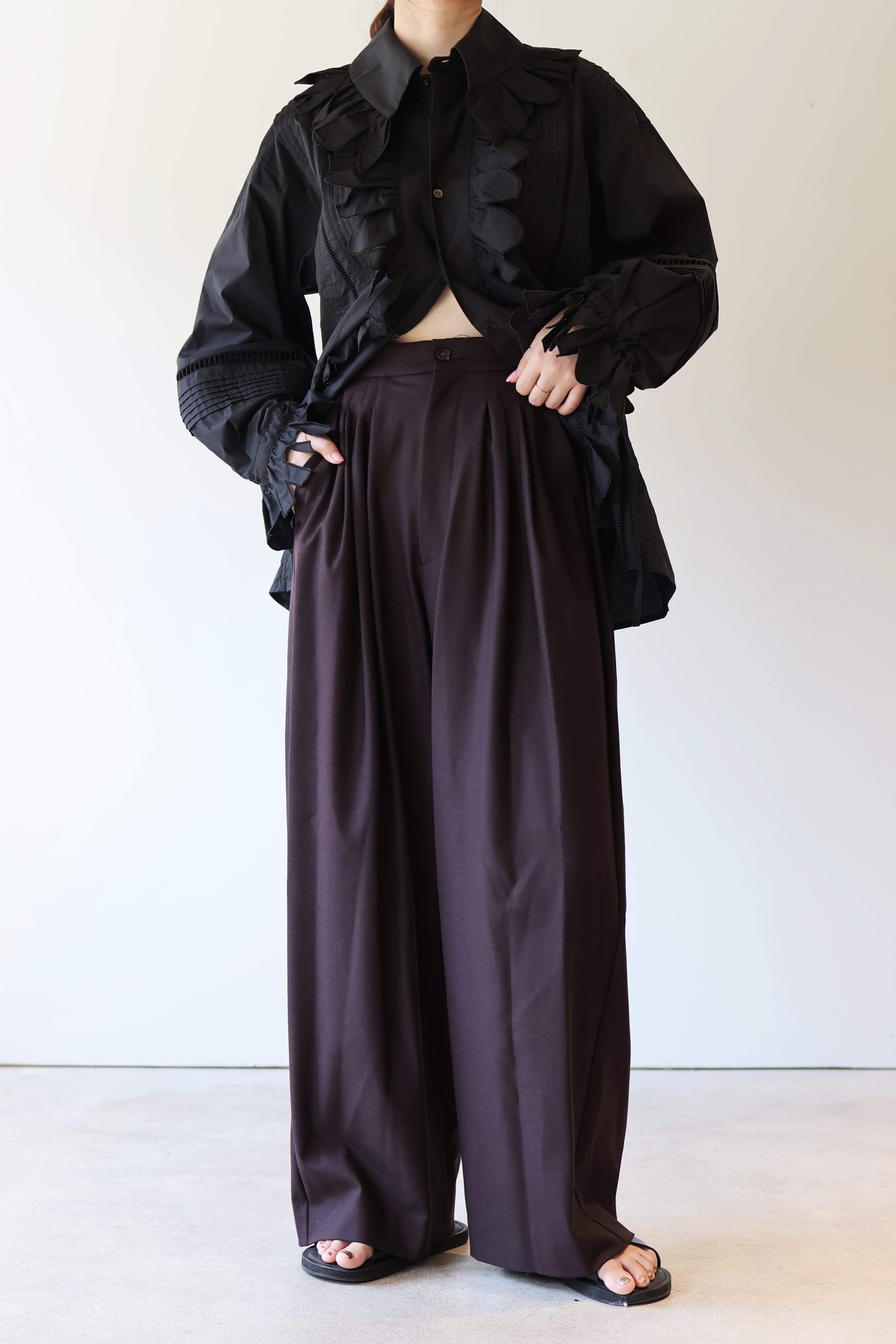 VILLD "wool tuck pants" (brown)