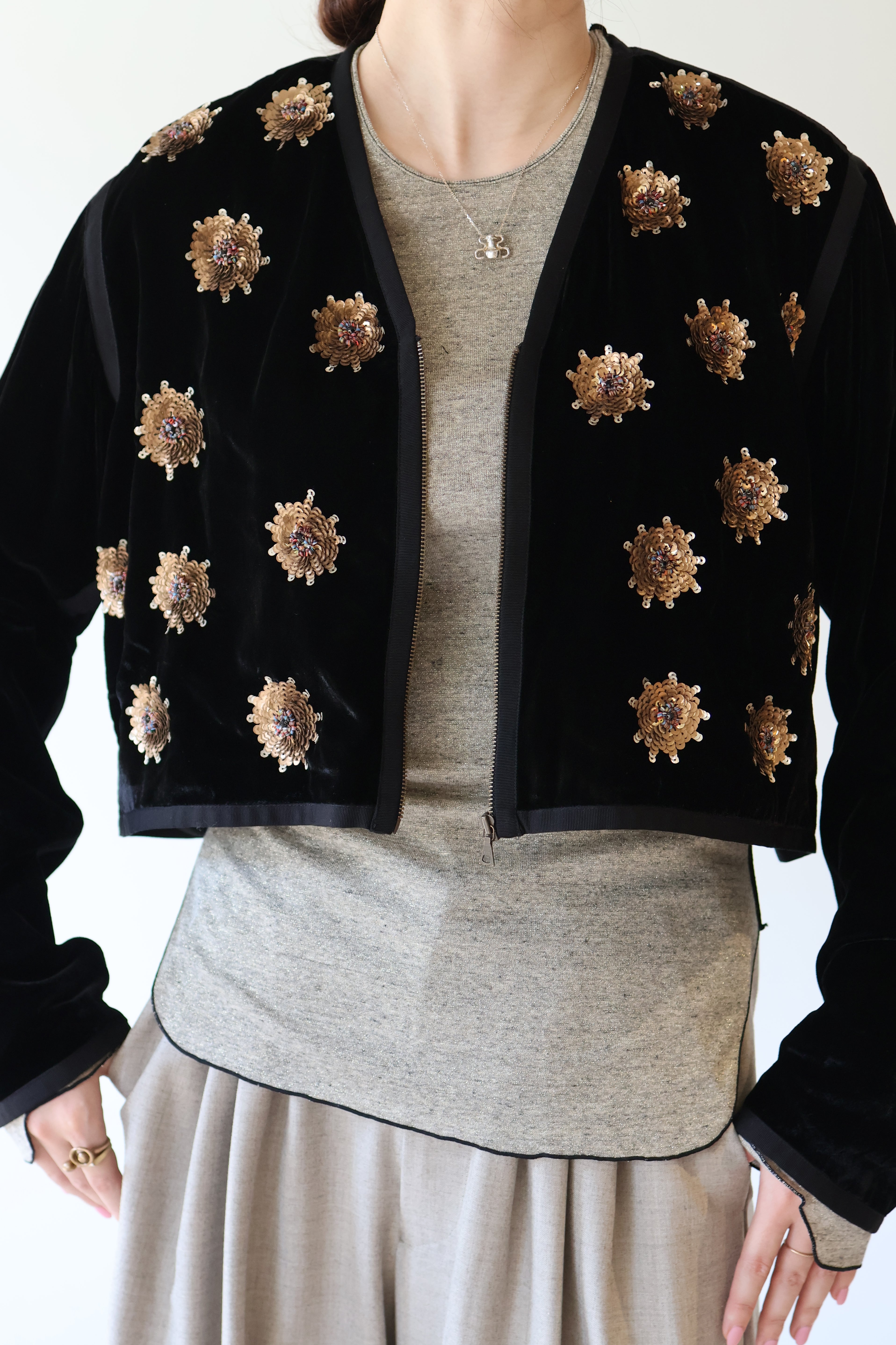 VILLD "sequins zip jacket" (black)