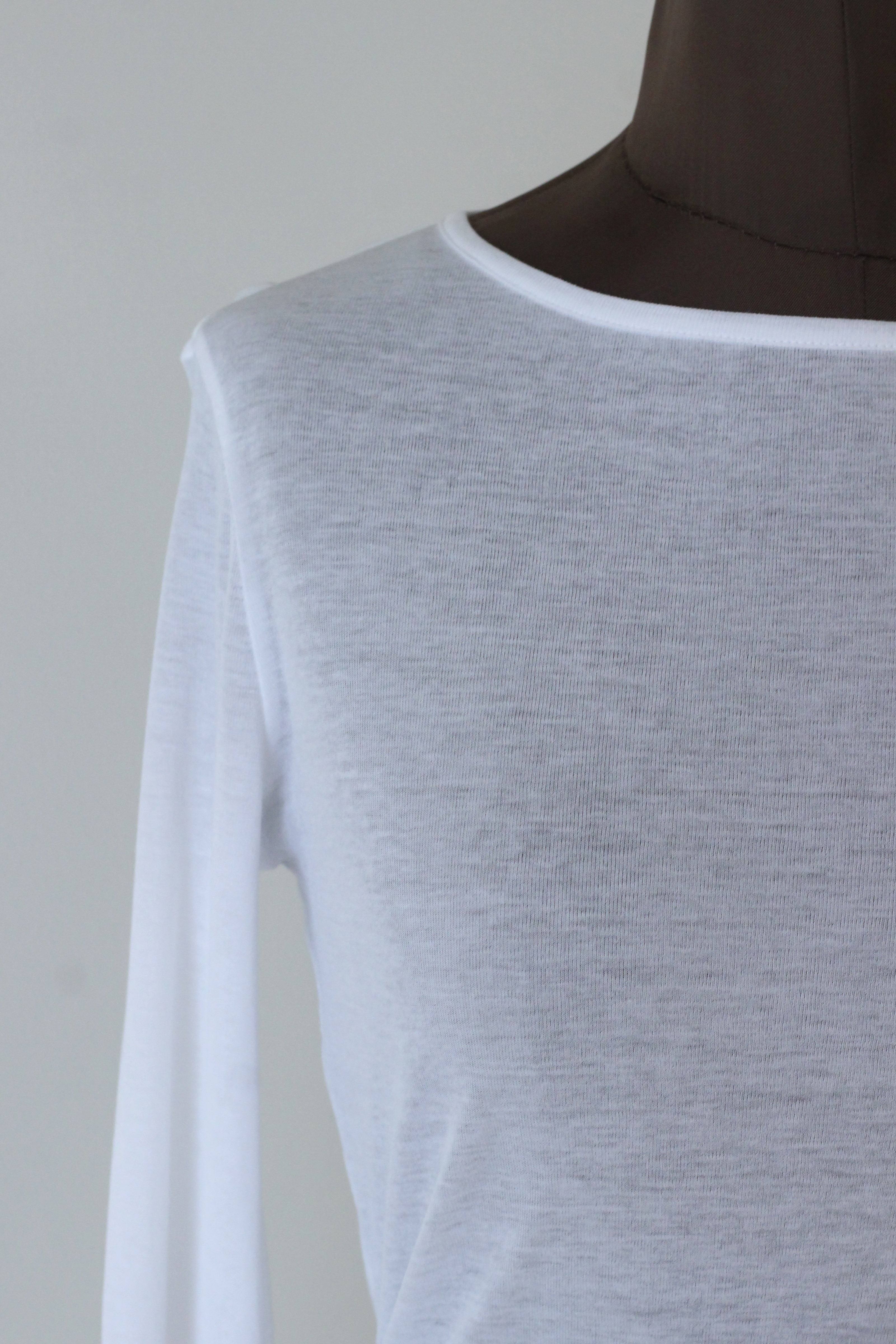 AMOMENT "round t-shirts" (white)