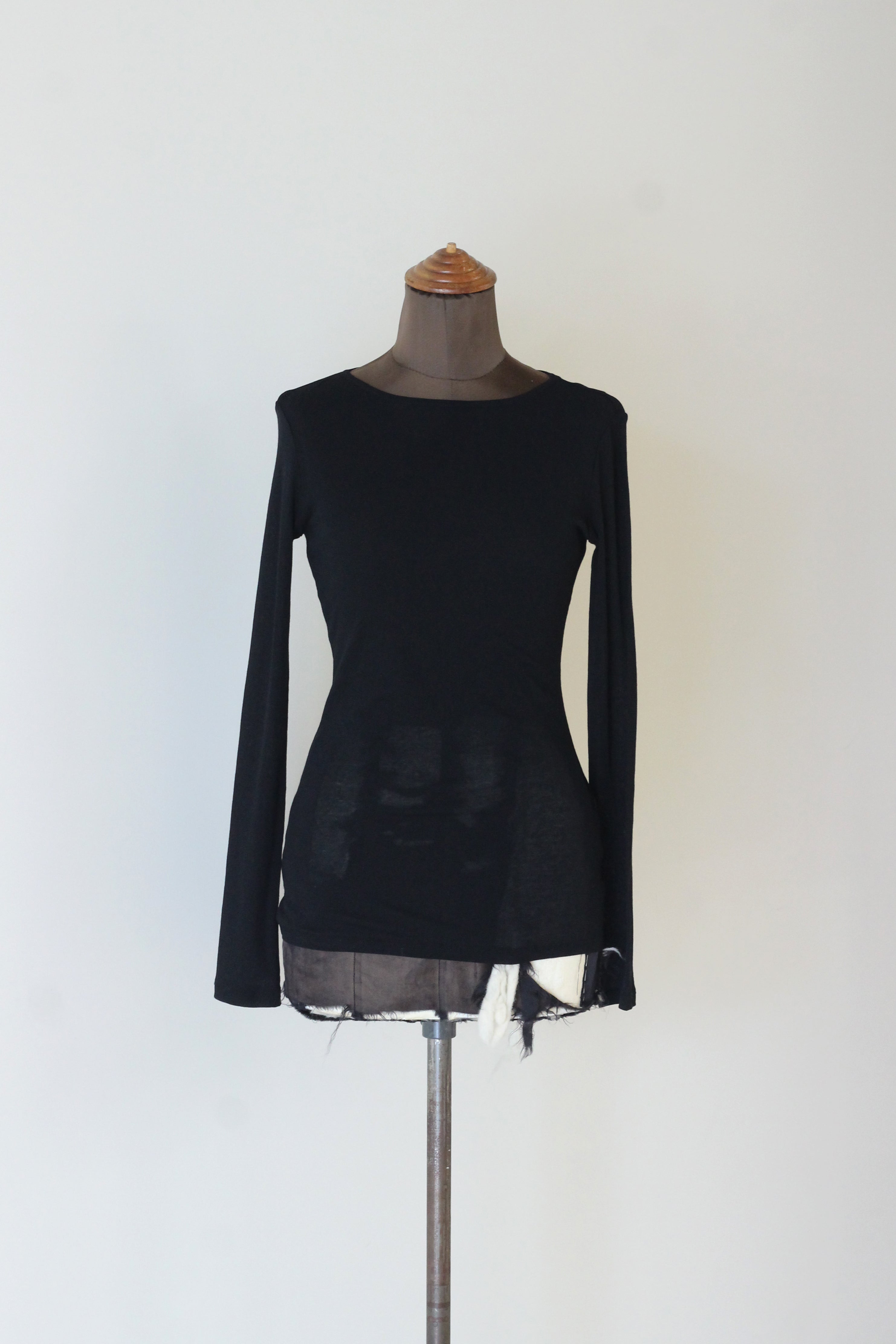 AMOMENT "round t-shirts" (black)