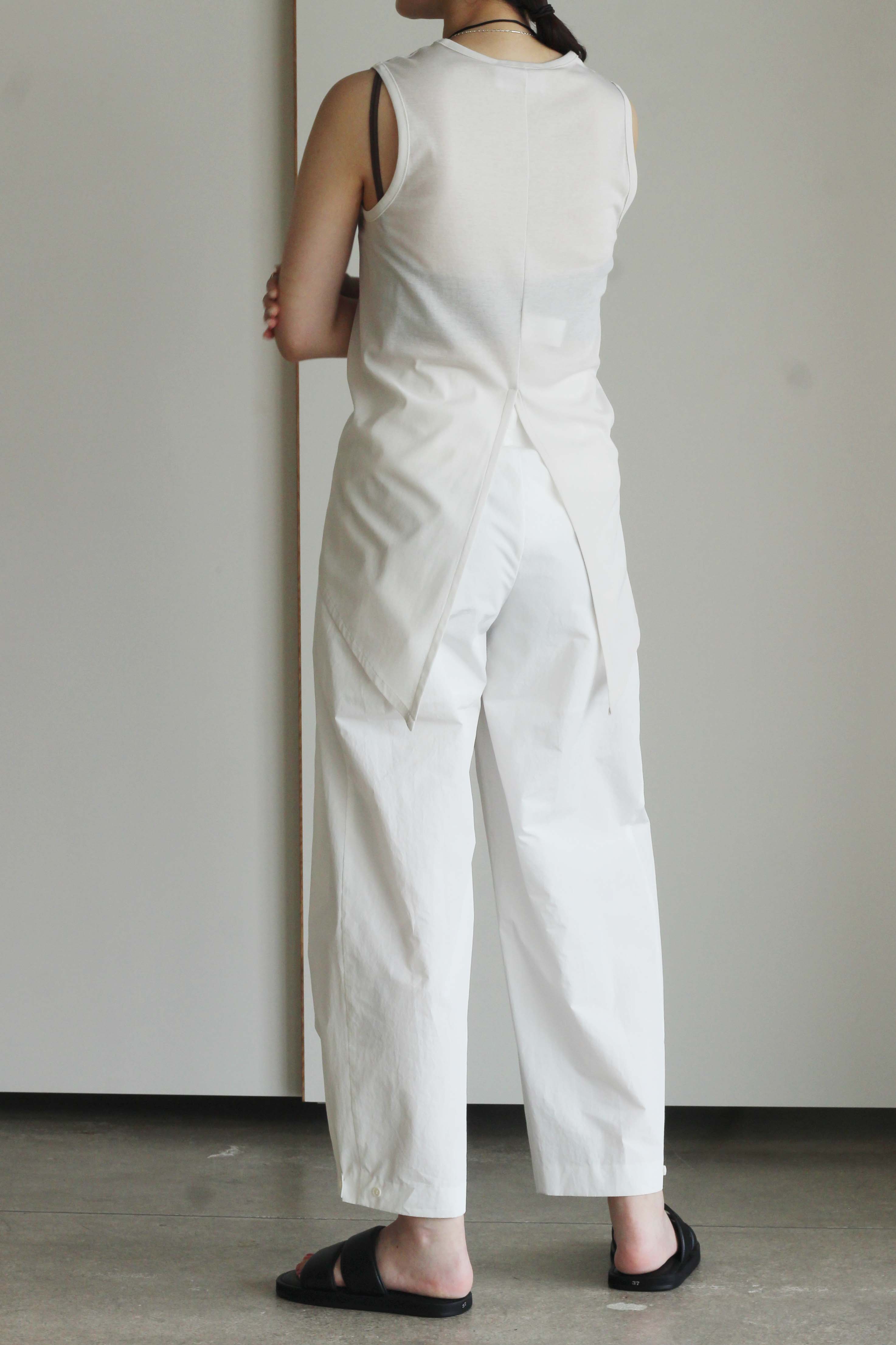 AMOMENT "button garconne pants" (white)
