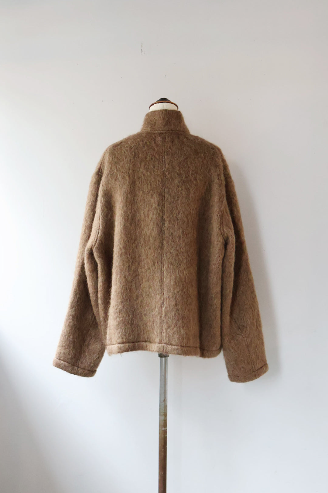 TANAKA "pullover shaggy top" (brown)
