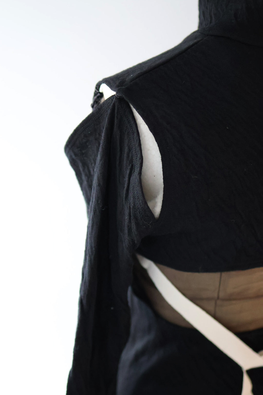 TANAKA "High-Neck Jersey Top" (black)