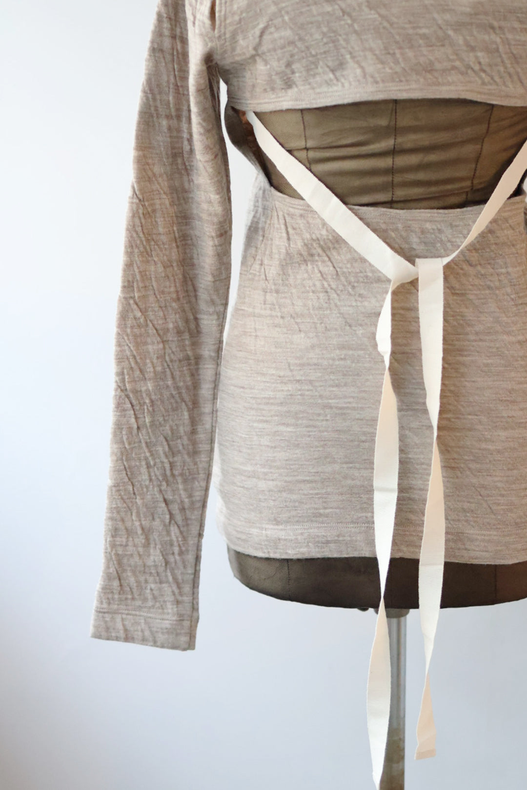 TANAKA "High-Neck Jersey Top" (beige)