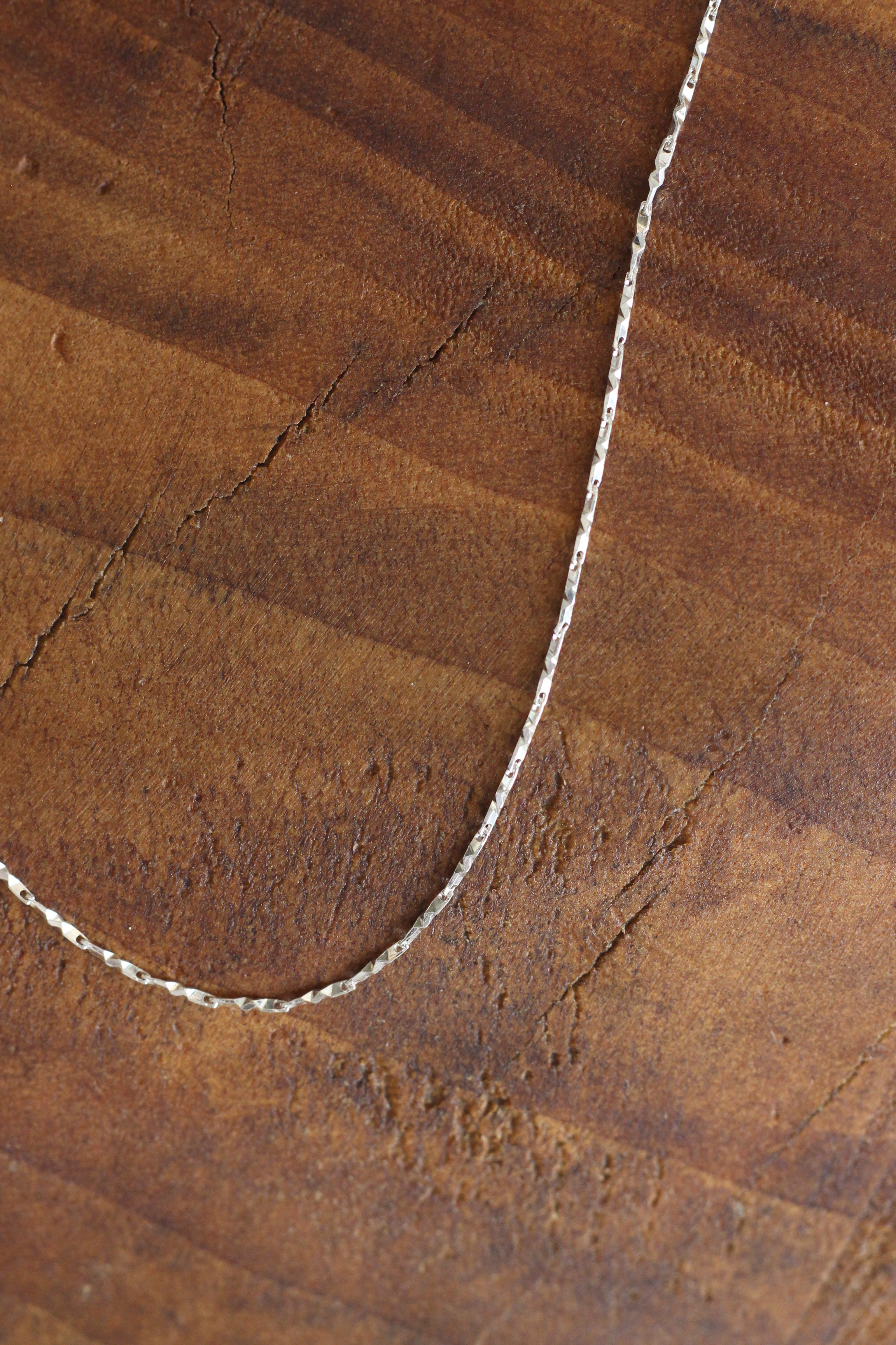 Garden of eden "TWIST CHAIN NECKLACE" (silver)
