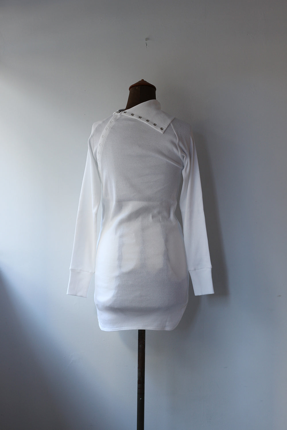 JUN MIKAMI "turtleneck long sleeve cut sew" (white)
