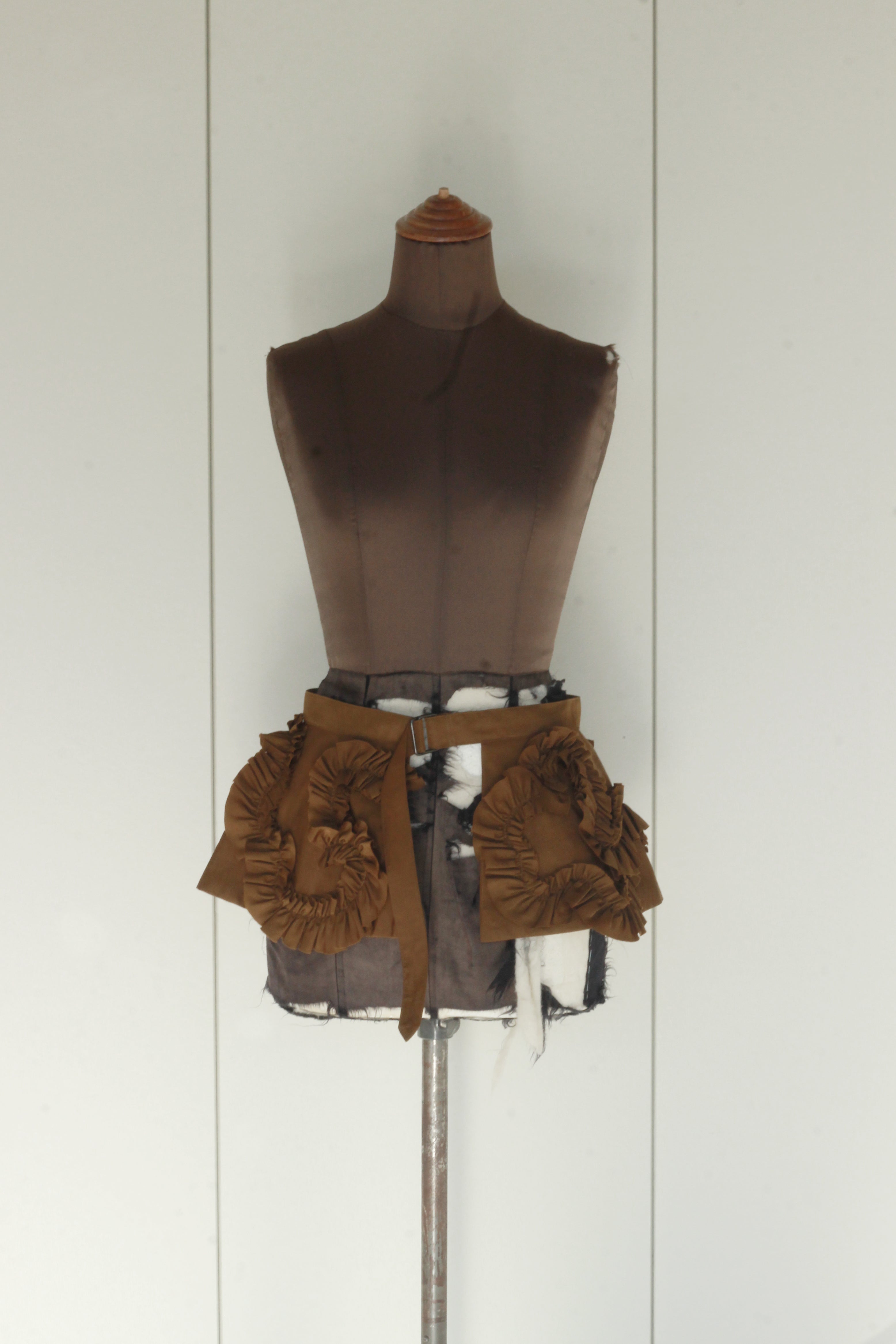 MARGE "taffeta frill detail belt" (camel)