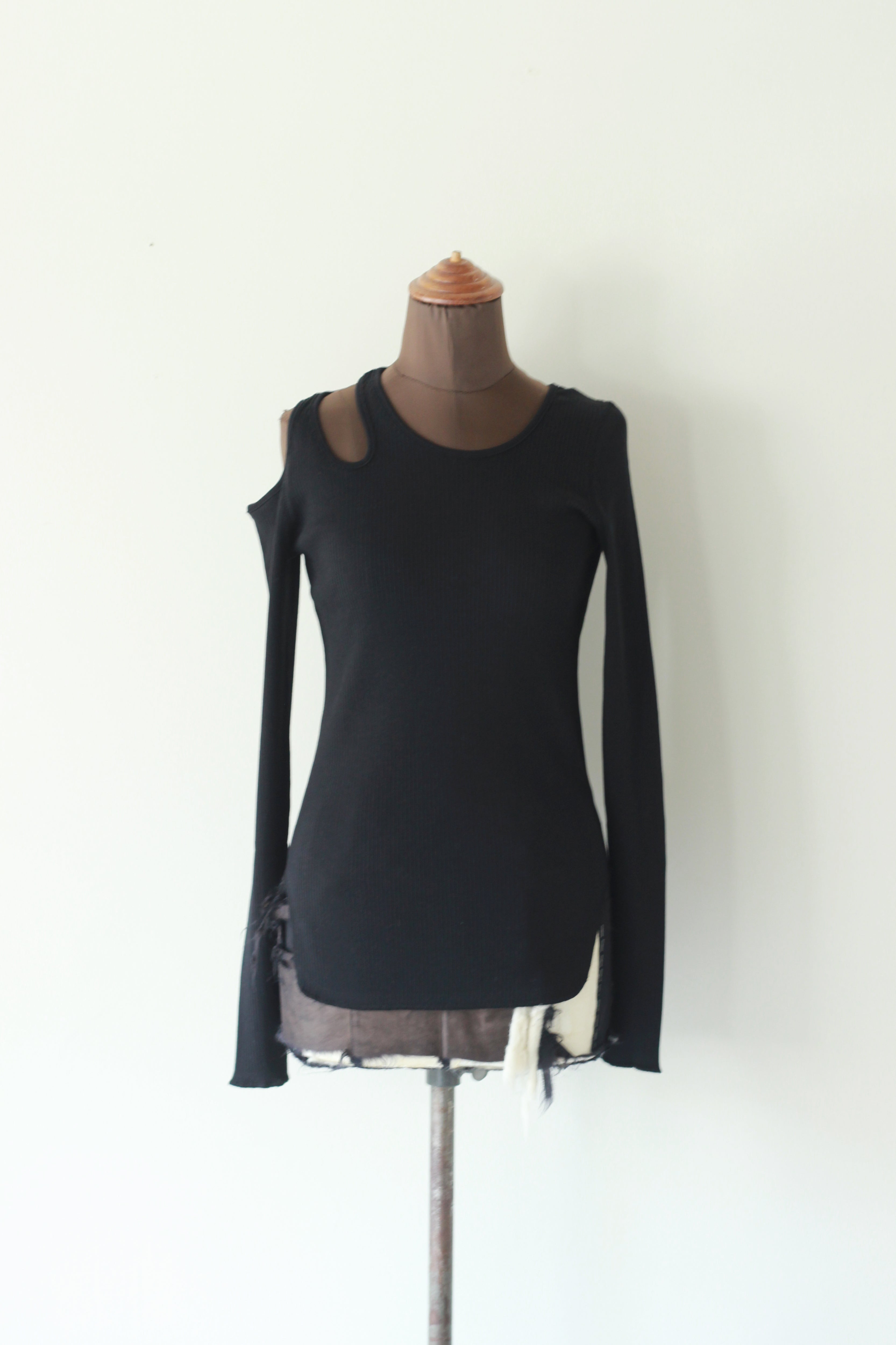 HAKUJI "Organic cotton shoulder hole LS" (black)