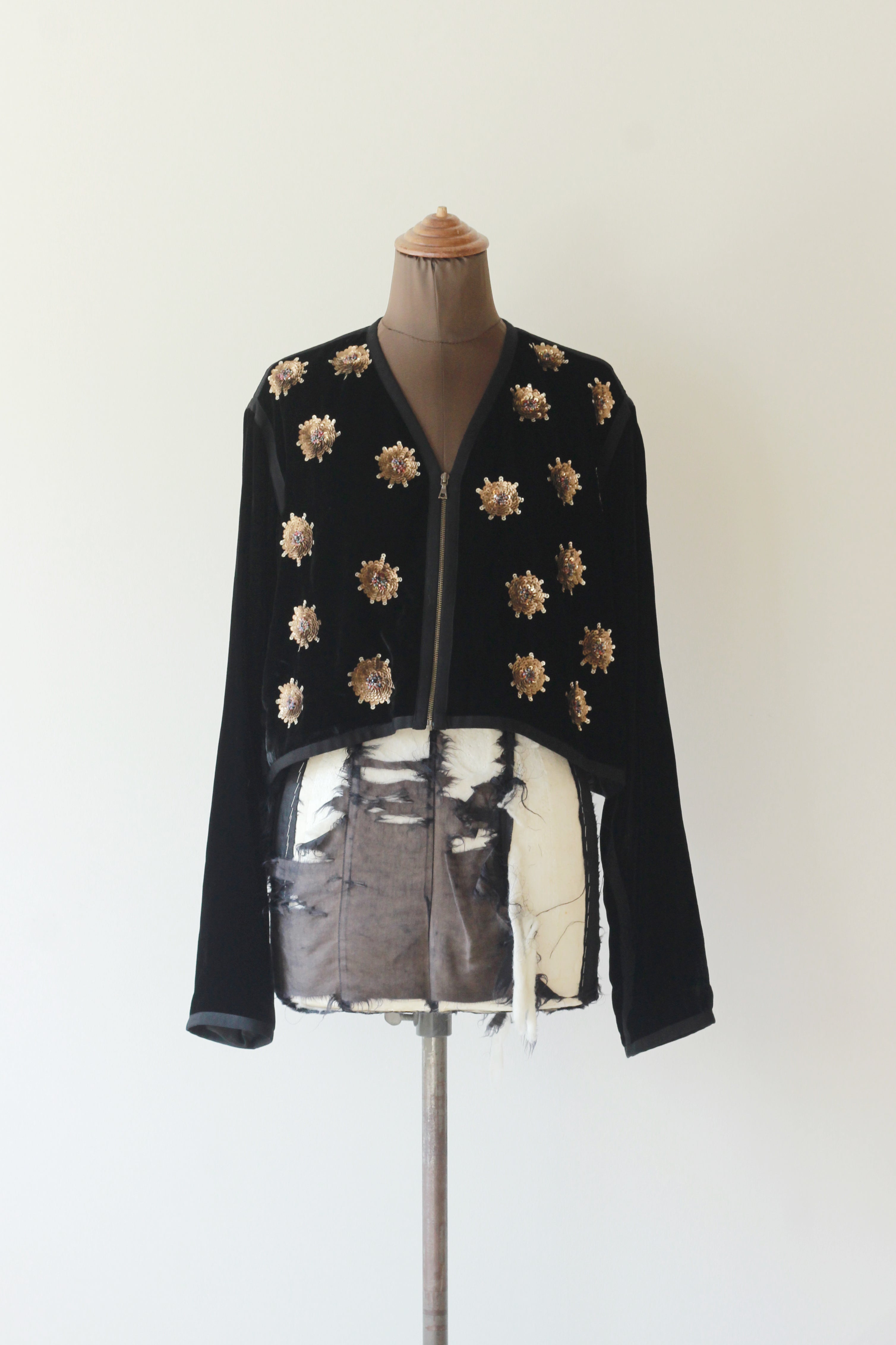 VILLD "sequins zip jacket" (black)