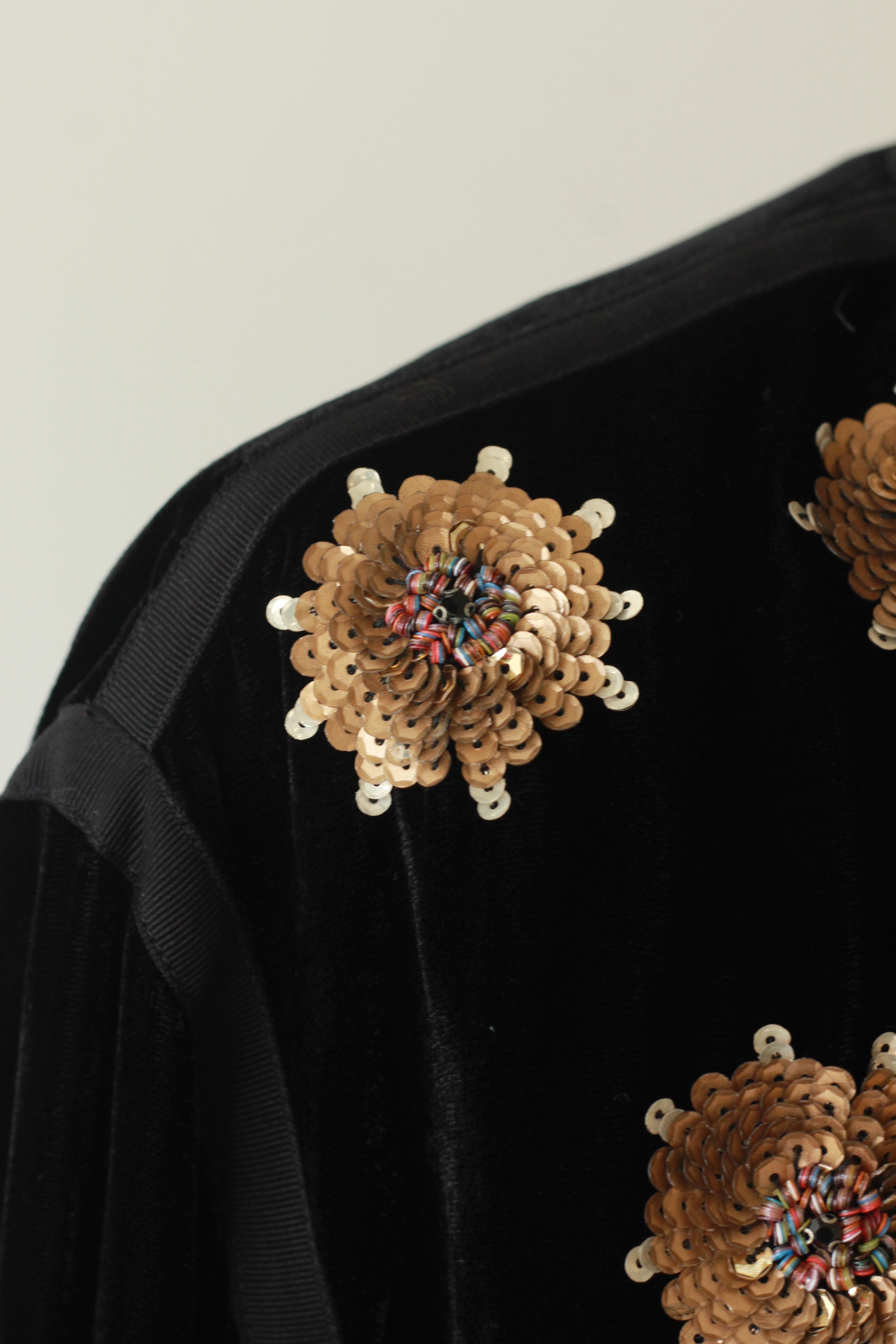 VILLD "sequins zip jacket" (black)