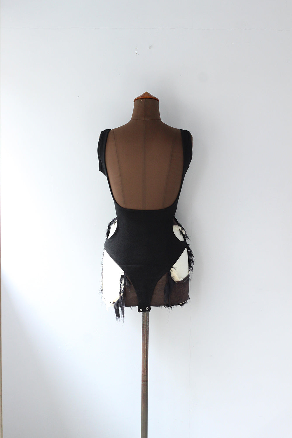 TW "Side Cut Rib Bodysuit" (black)