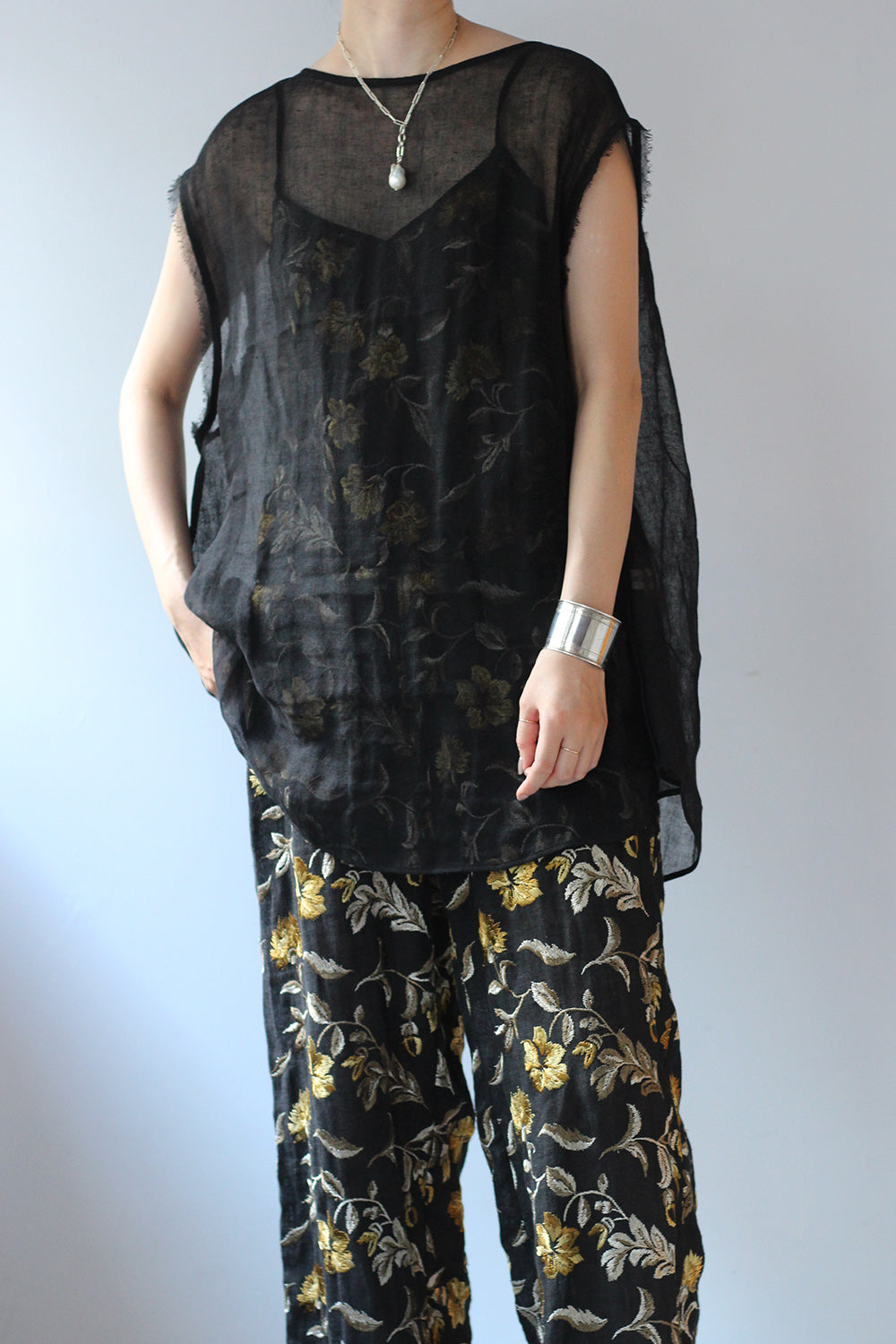 ERiKO KATORi "linen gawze nosleeve" (black)