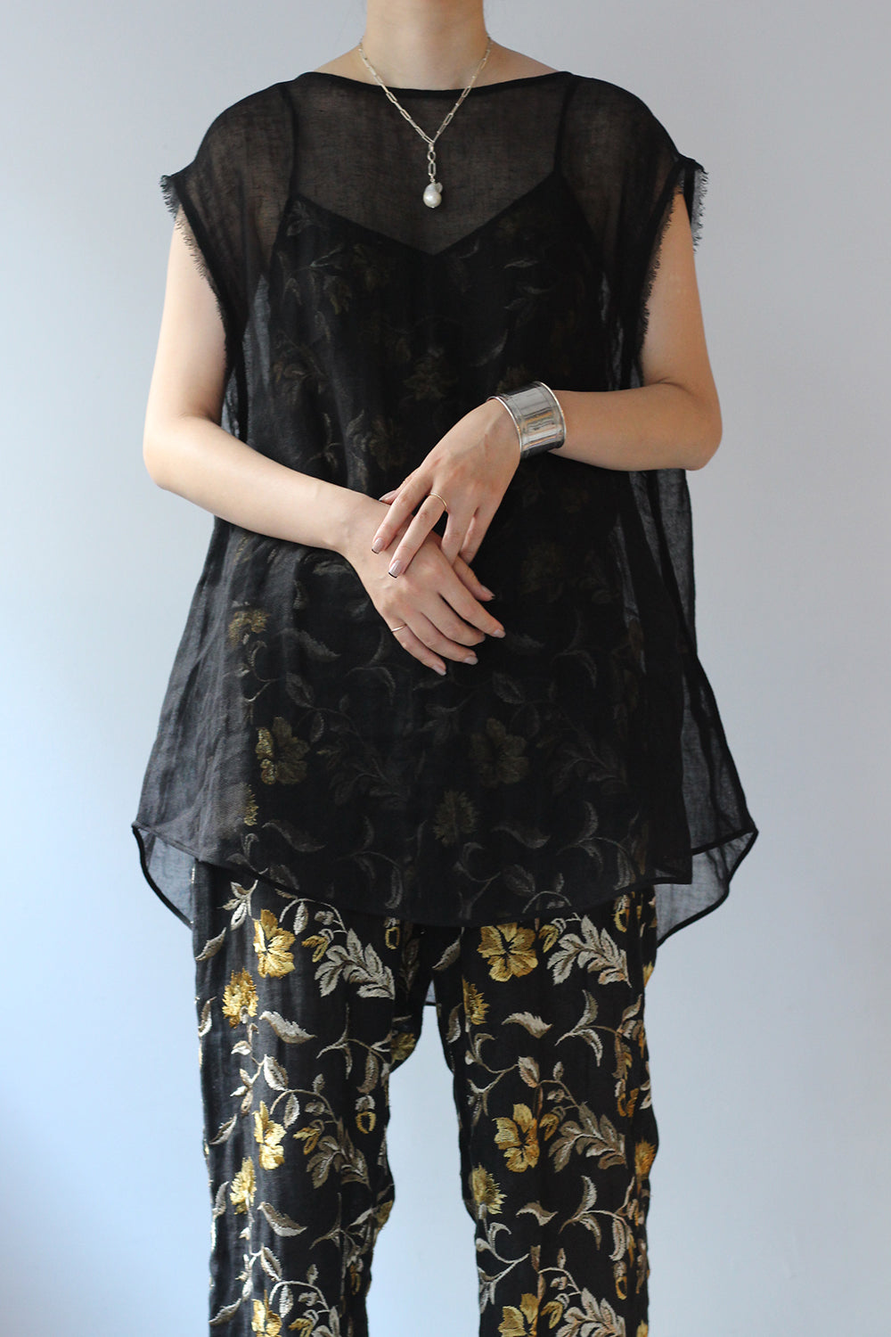 ERiKO KATORi "linen gawze nosleeve" (black)