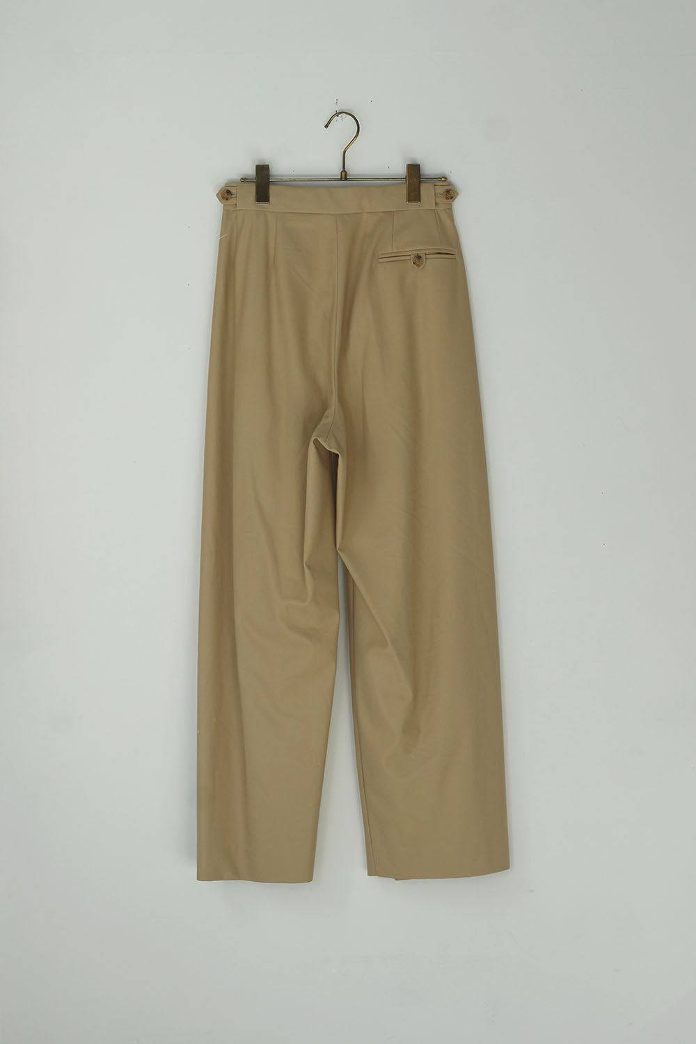 VILLD "chino tuck pants" (beige)