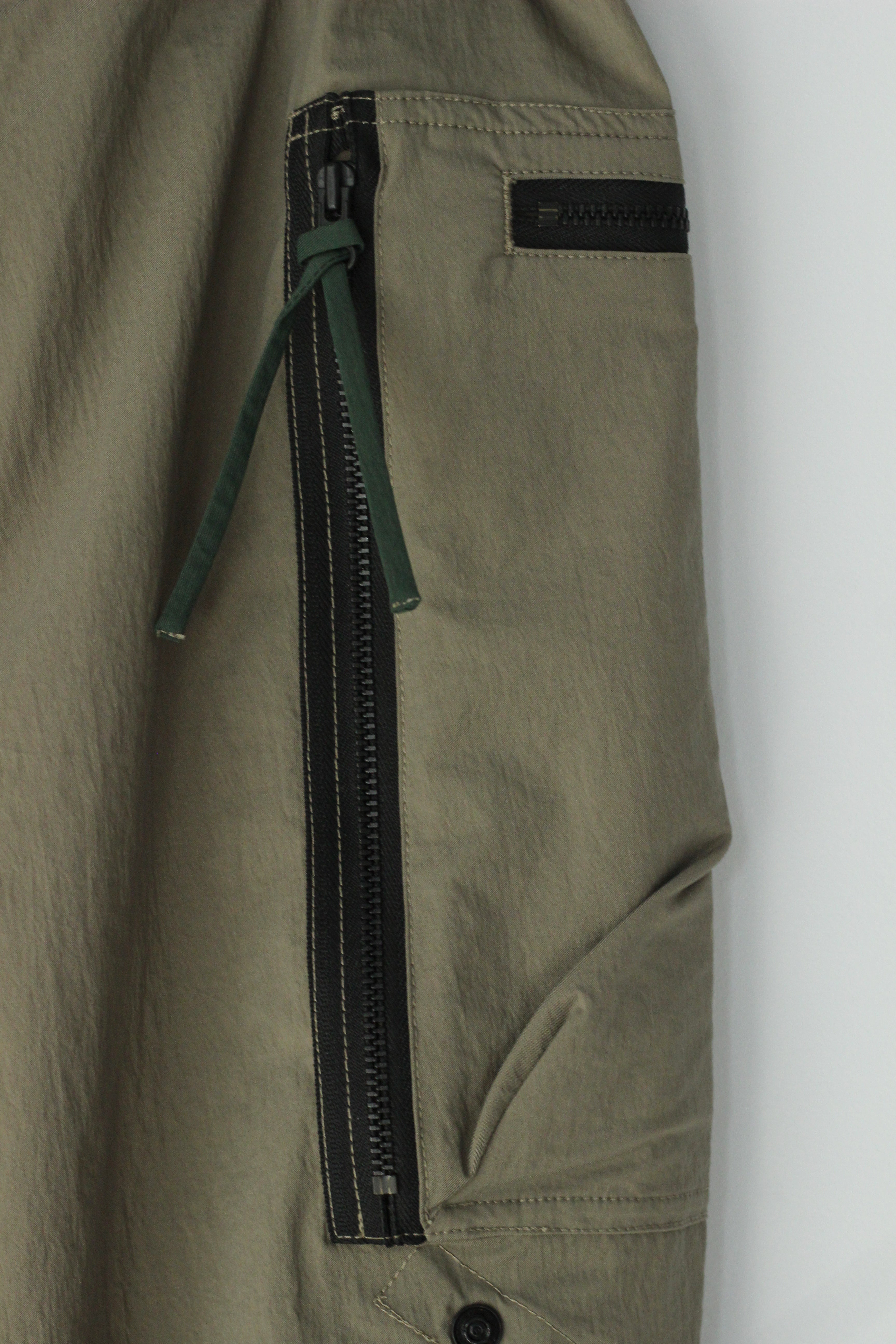 JUN MIKAMI "variable cargo pants" (khaki)