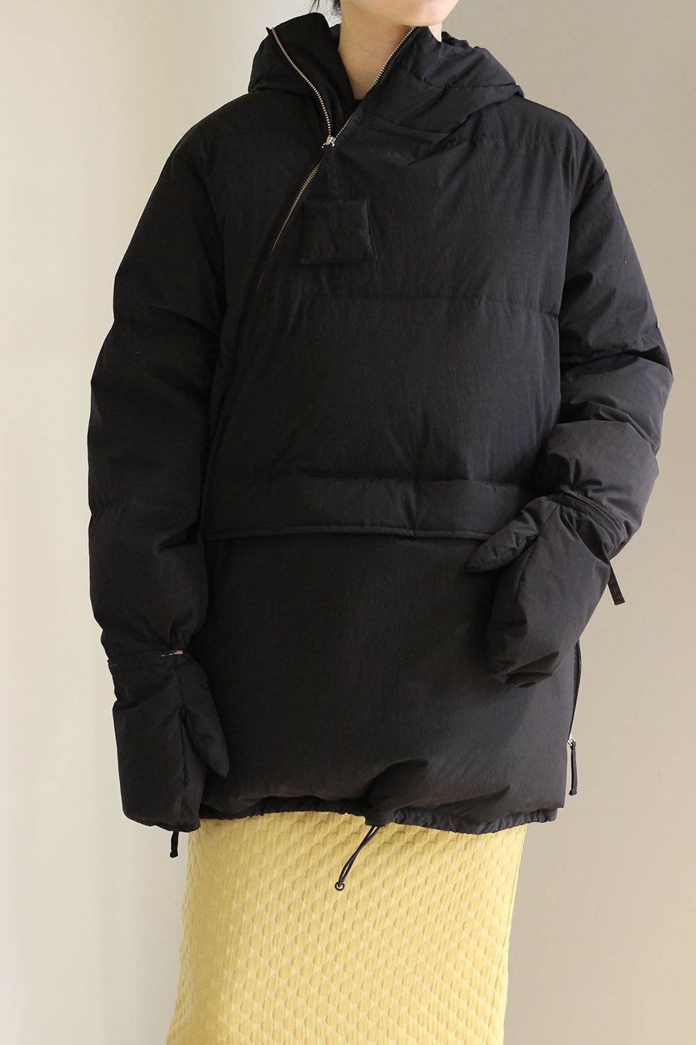 WRYHT "ANORAK PUFF MITTEN JACKET" (black)