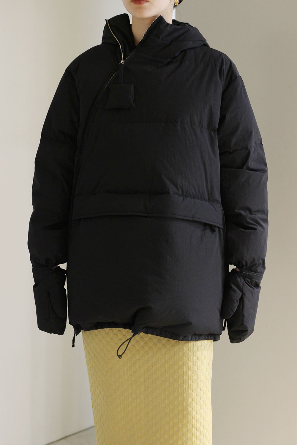 WRYHT "ANORAK PUFF MITTEN JACKET" (black)