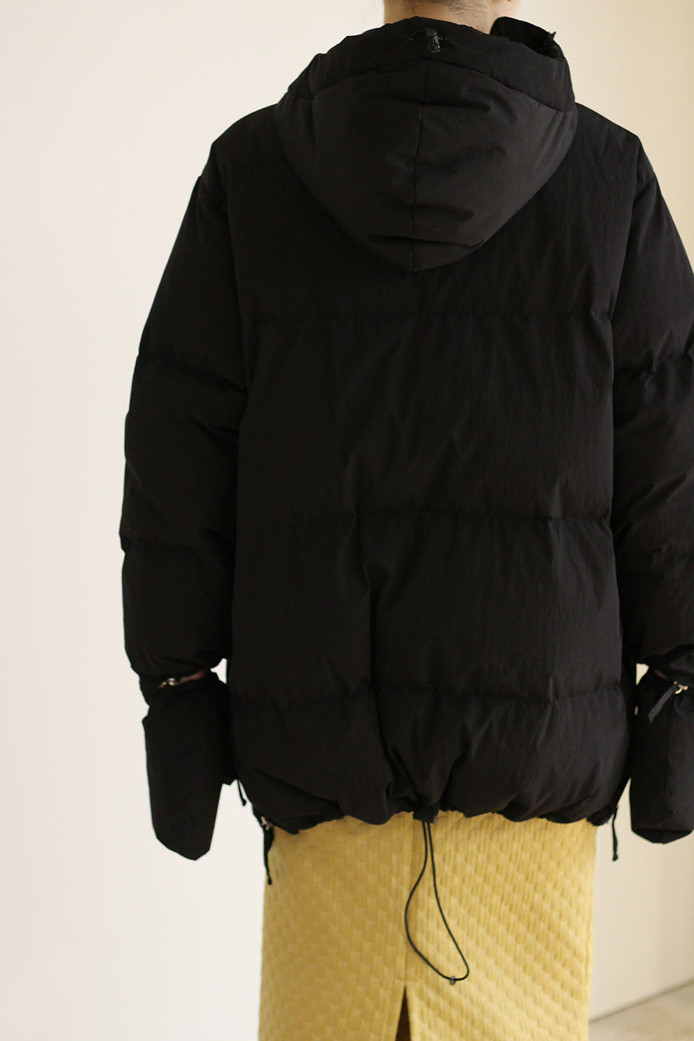 WRYHT "ANORAK PUFF MITTEN JACKET" (black)