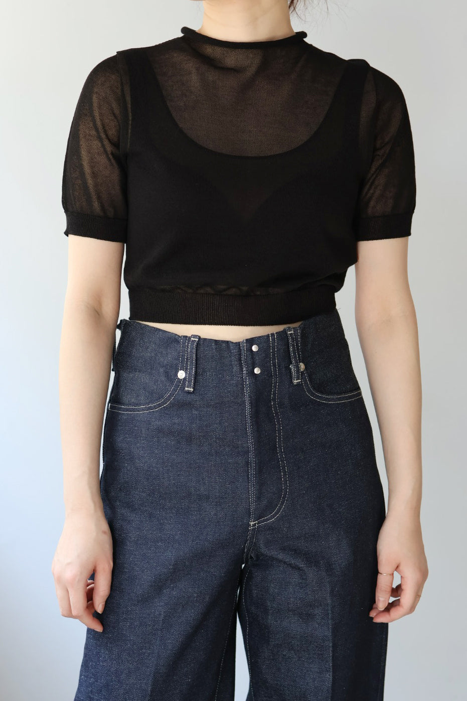 AMOMENT "sheer cropped knit" (black)