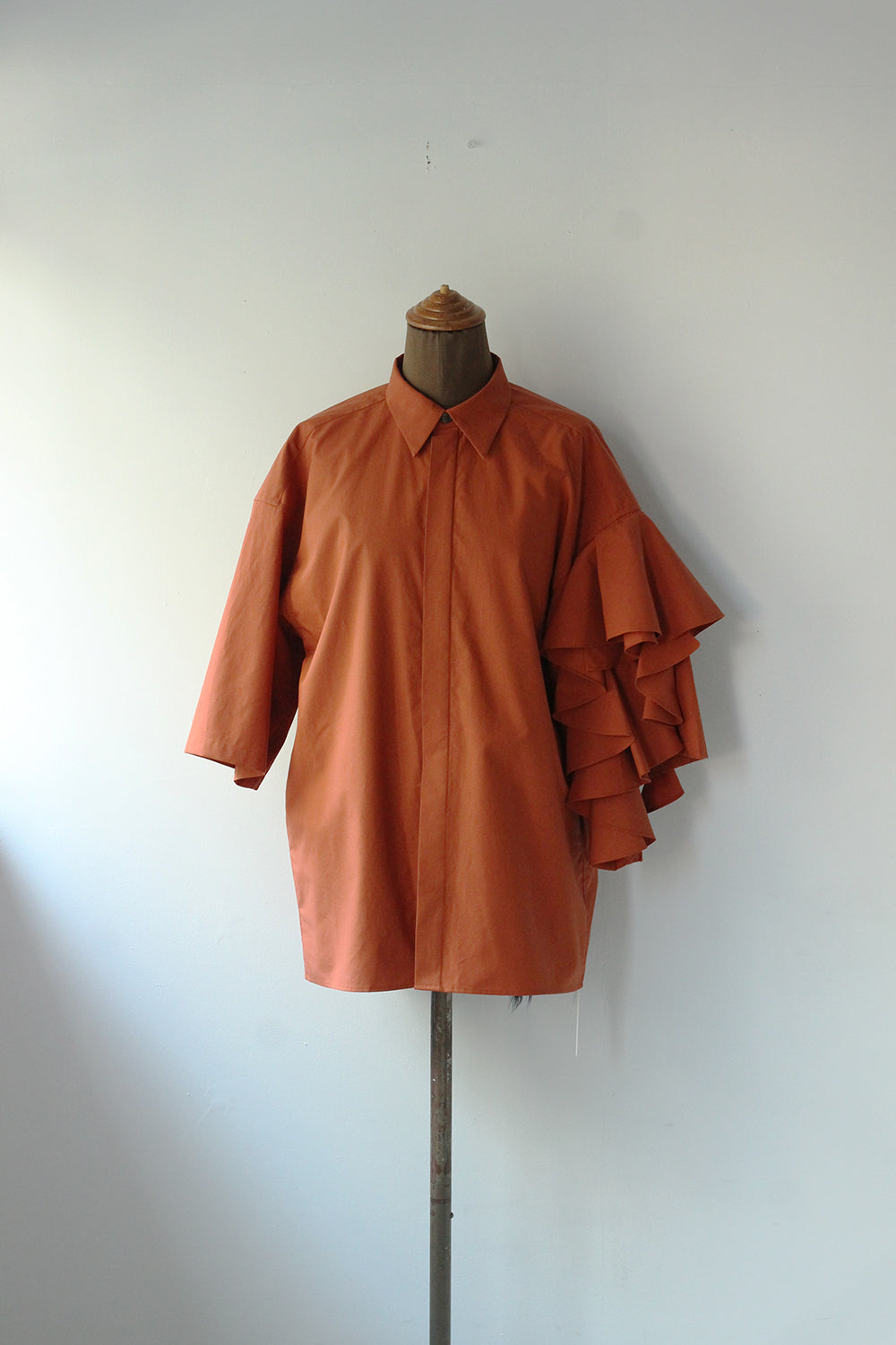 MARGE "Ruffle short sleeve shirt" (orange)