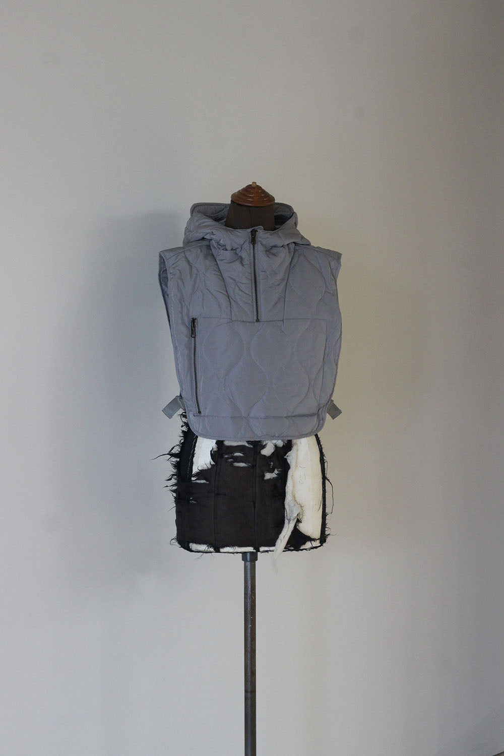 TW "Quilt Vest" (gray)