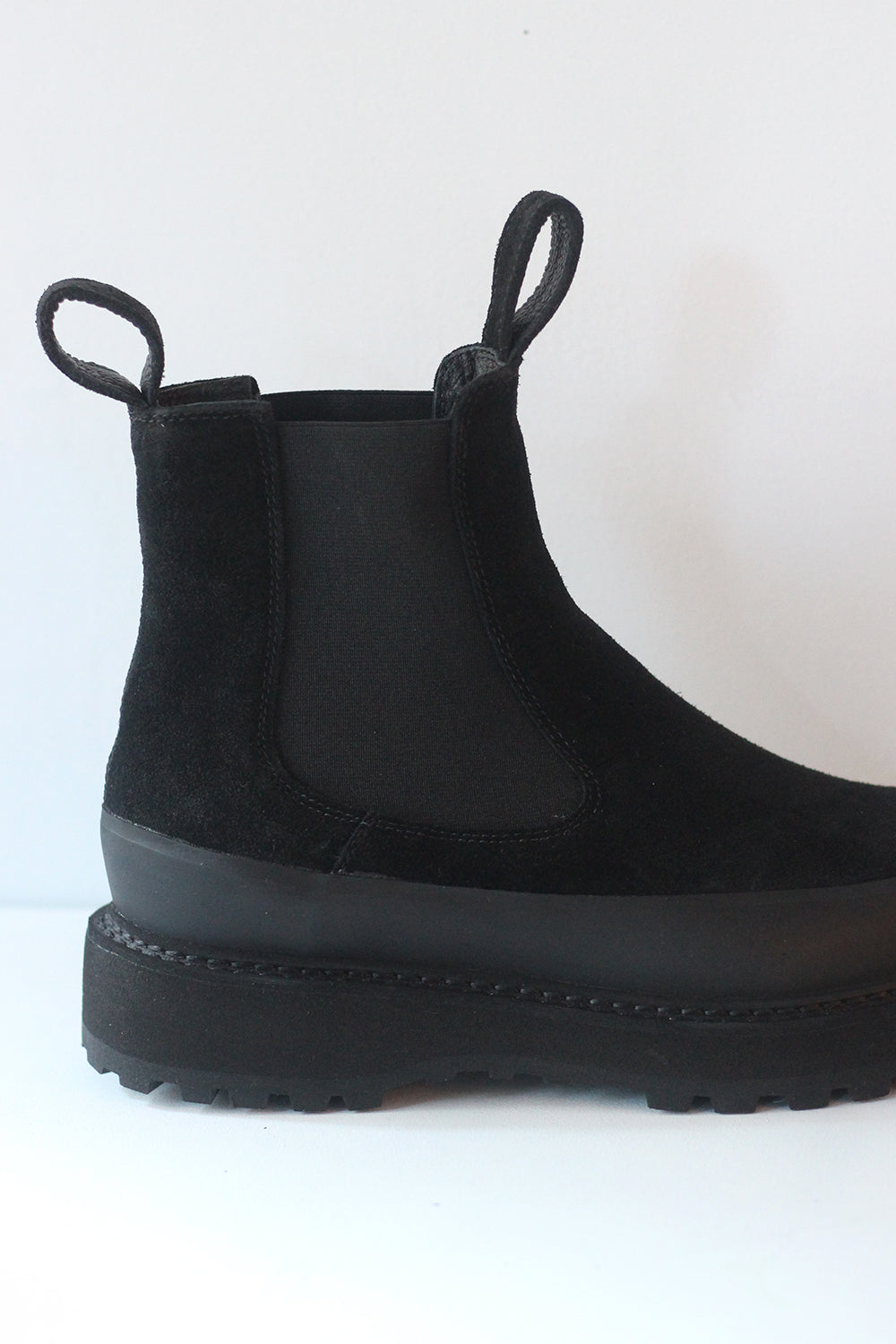 WRYHT "SIDE GORE COUNTRY BOOTS" (black suede)