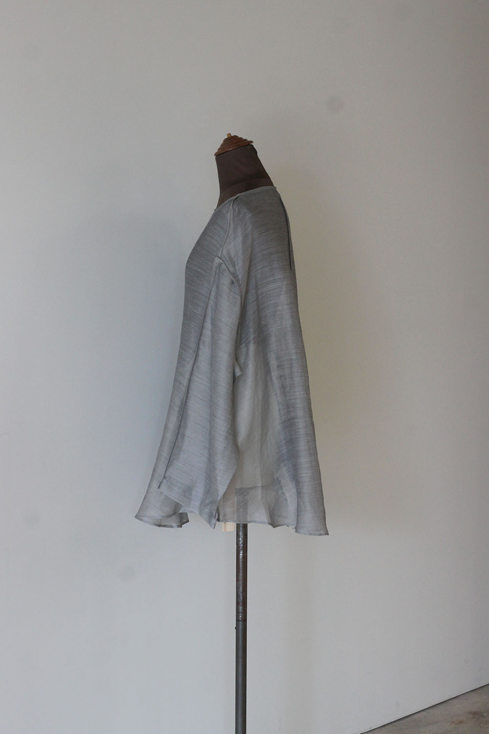 ERiKO KATORi "chanbray organdy top" (gray)