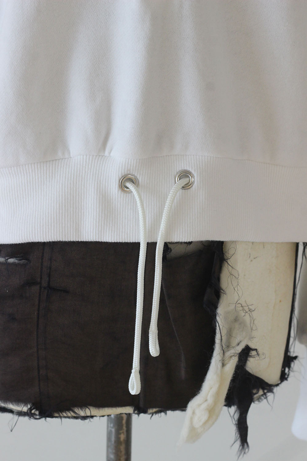 JUN MIKAMI "half zip pullover" (white)