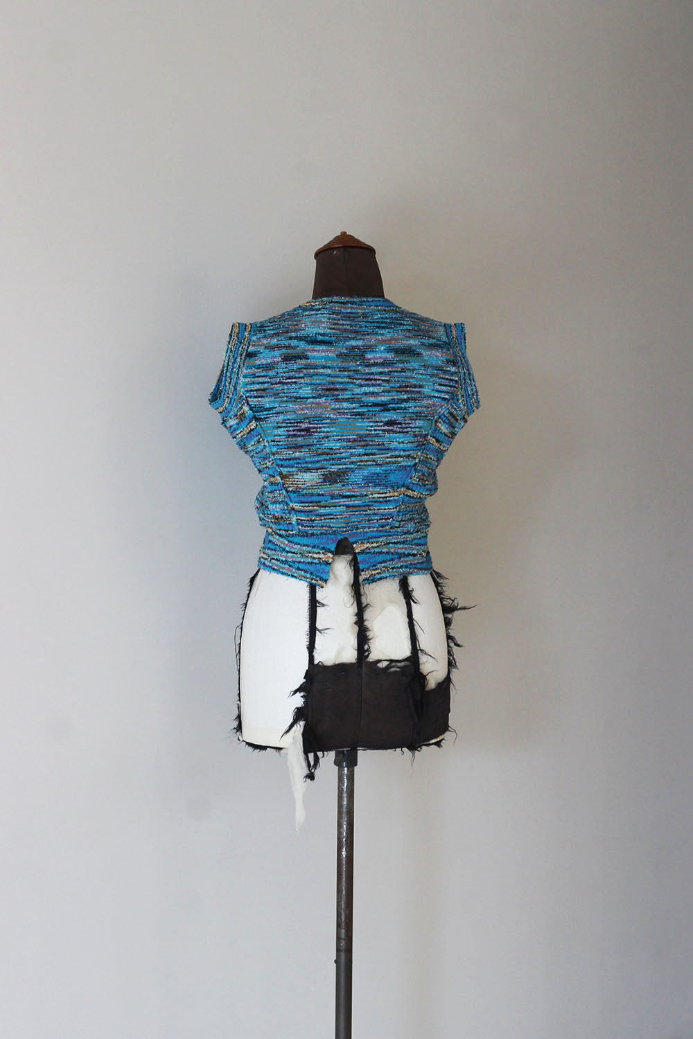 JUN MIKAMI "confetti yarn vest" (turquoise)