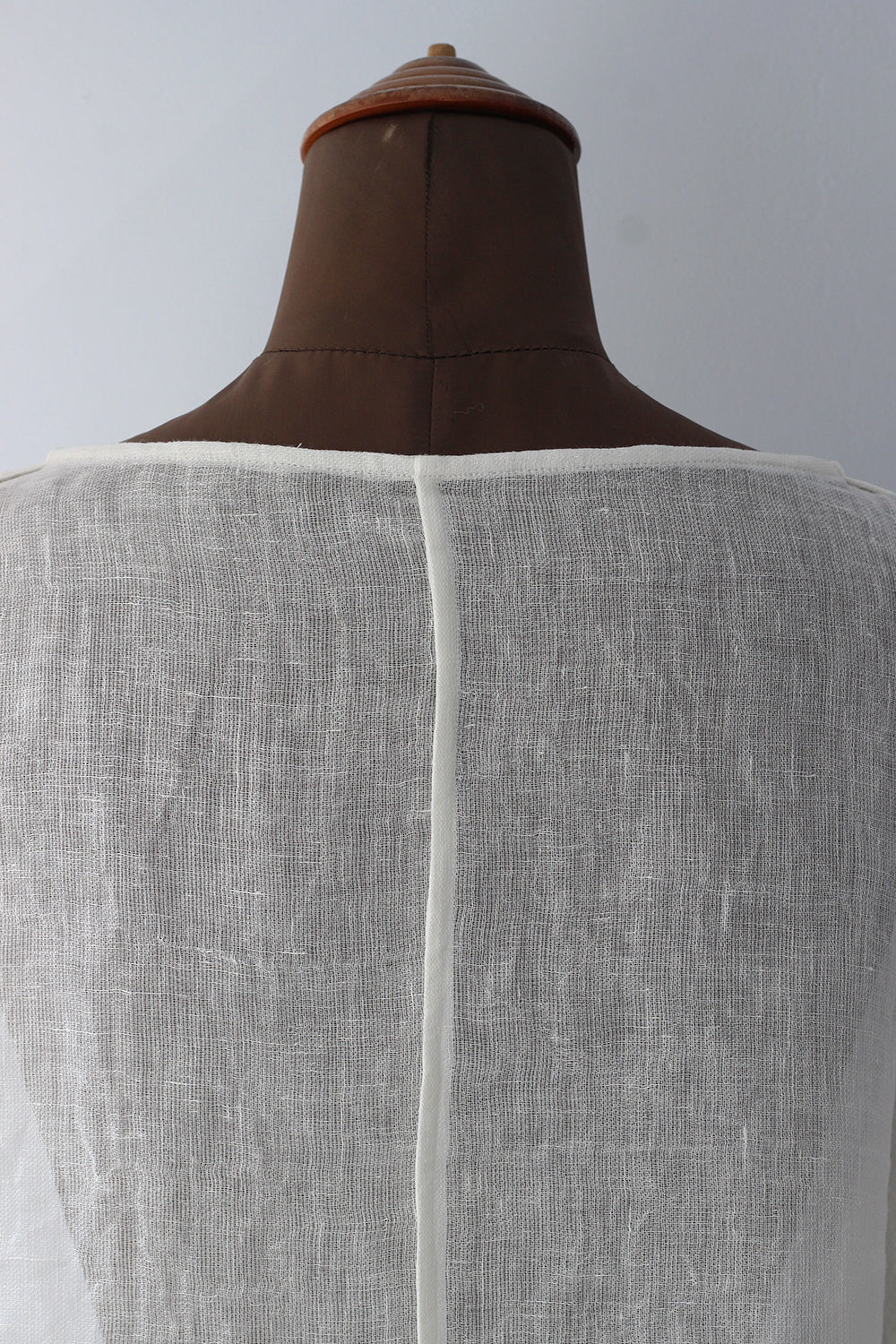 ERiKOKATORi "linen gauze top" (white)