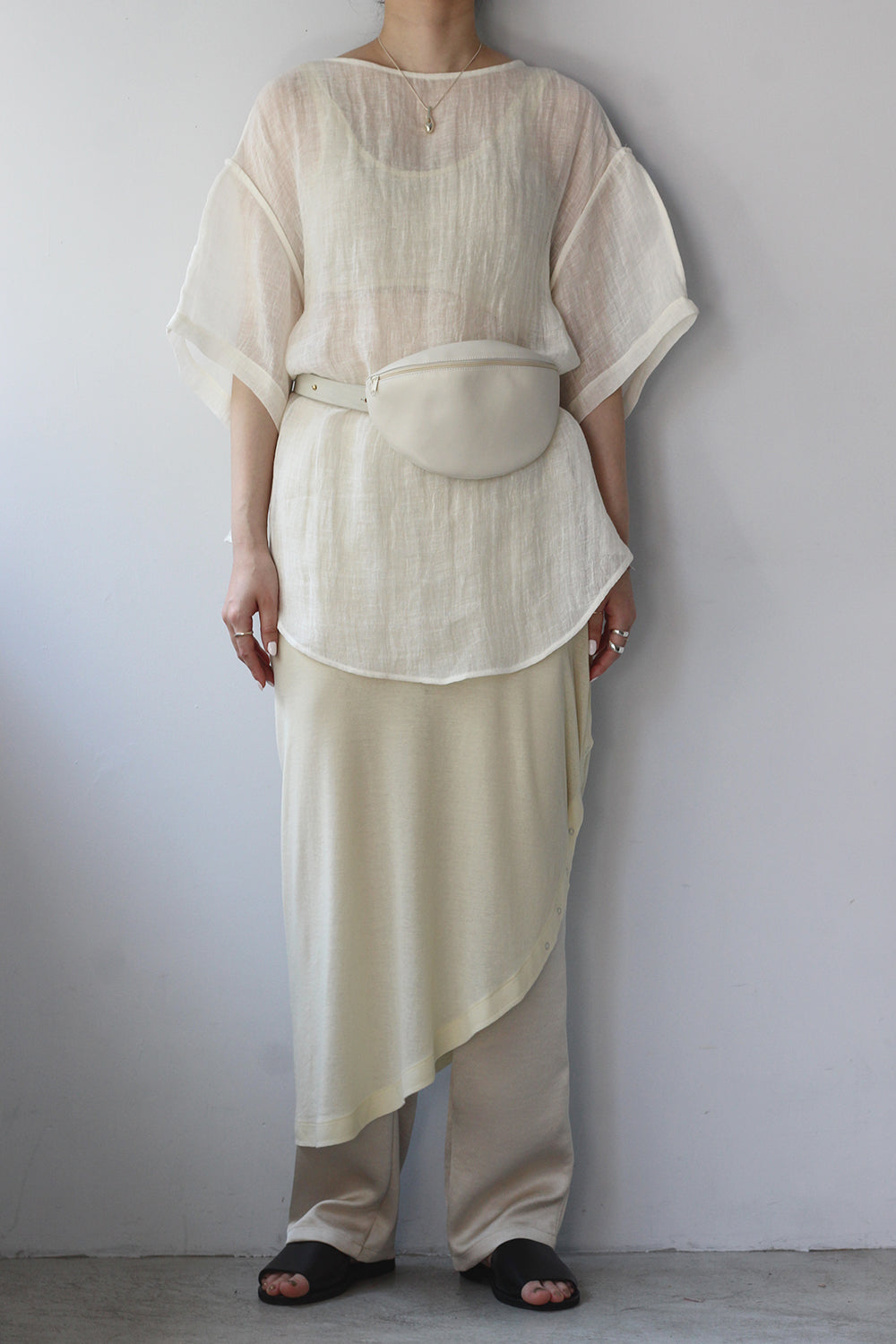 JUN MIKAMI "cut out one-piece" (cream)