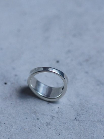 silver jewelry “ Incrowd Cast Ring SS13 ”