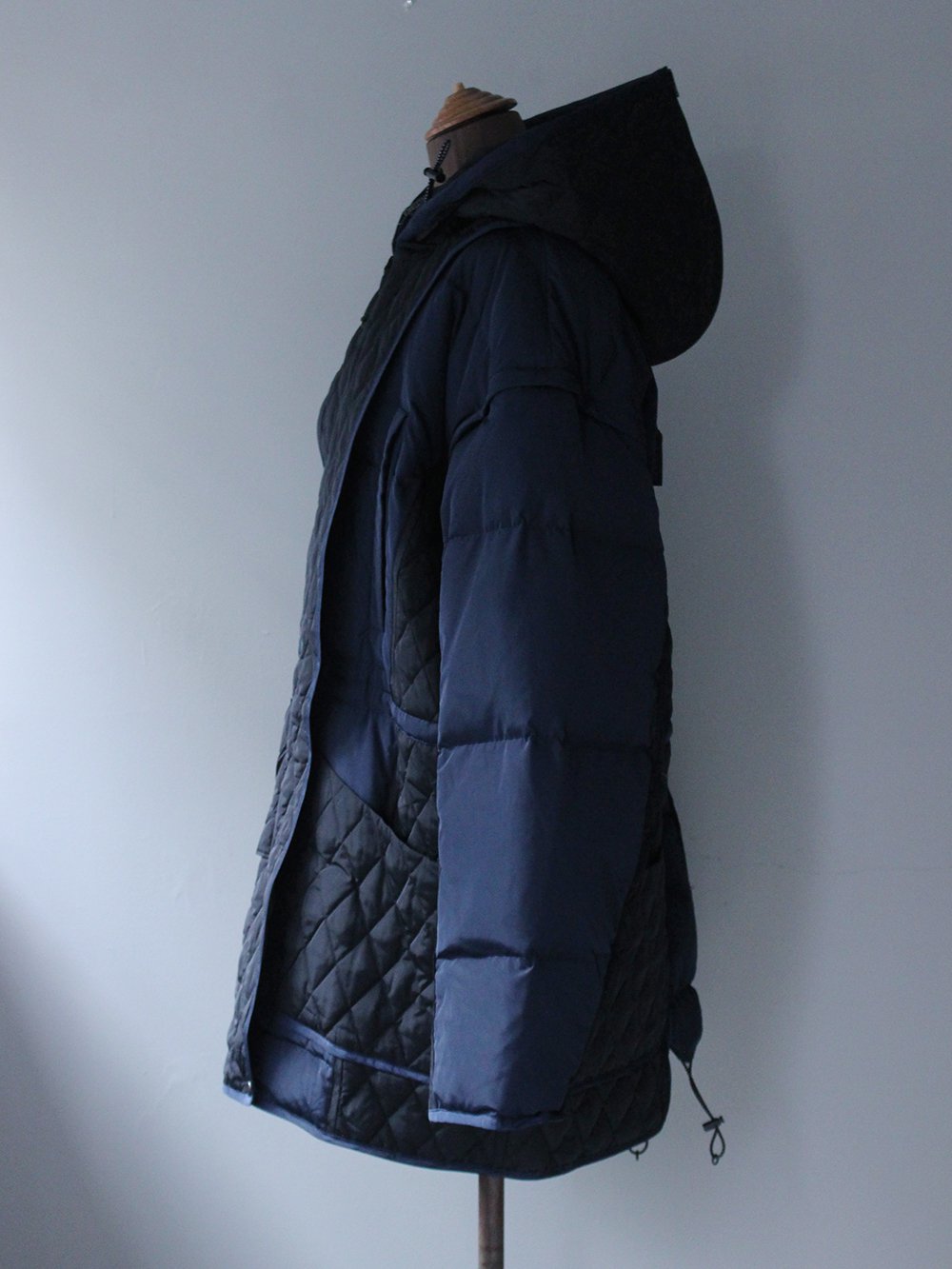 JUN MIKAMI × WILD THINGS “down jacket (navy/black) 