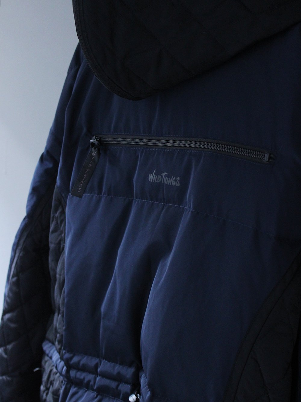 JUN MIKAMI × WILD THINGS “down jacket (navy/black) 