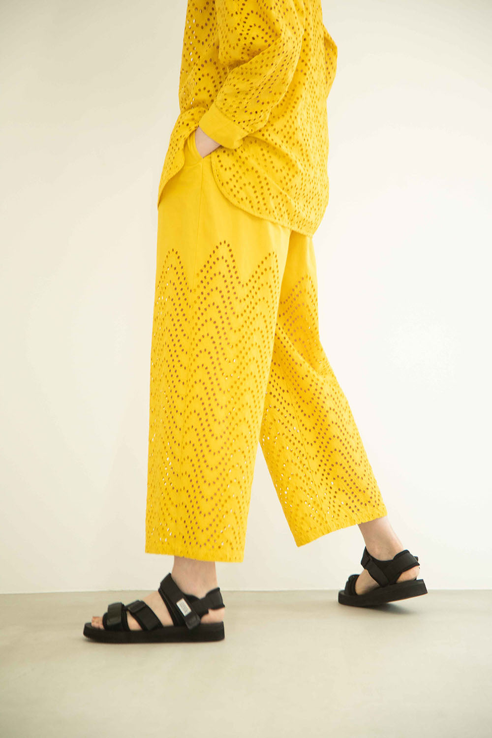 DOMENICO＋SAVIO “hand washable embroidery easy pants (yellow)”